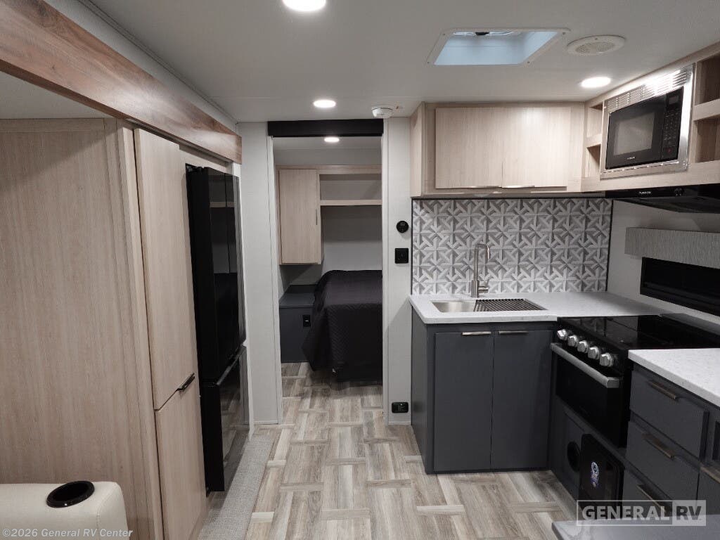 New 2025 Prime Time Tracer 250BH available in Brownstown Township, Michigan