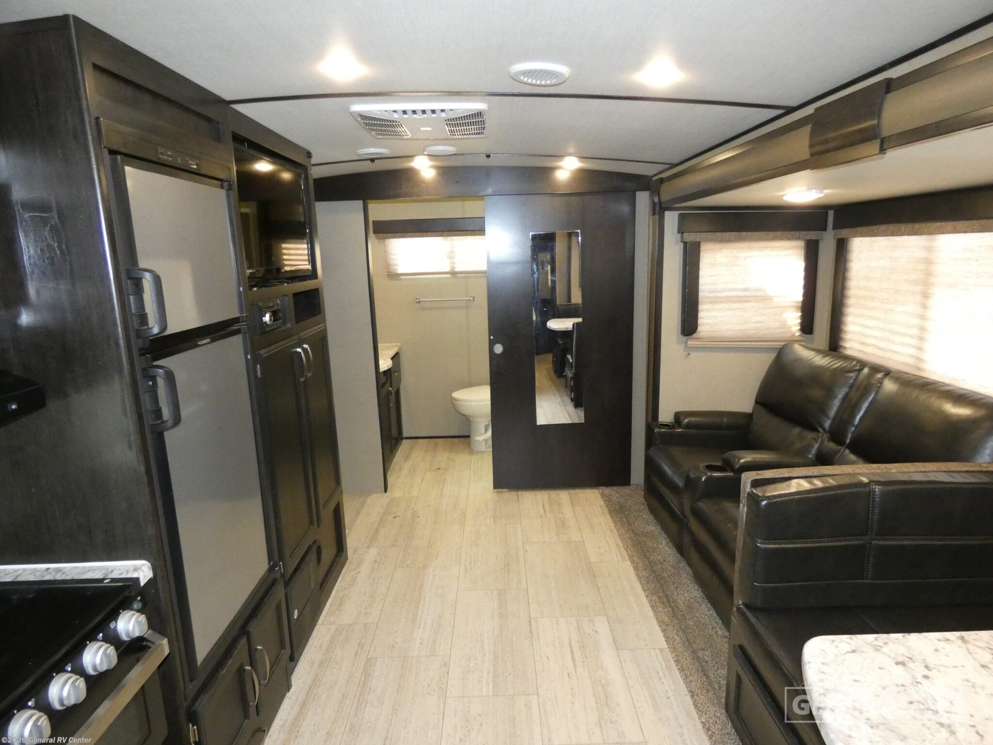 2019 Grand Design Imagine 2600RB - Used Travel Trailer For Sale by General RV Center in Brownstown Township, Michigan