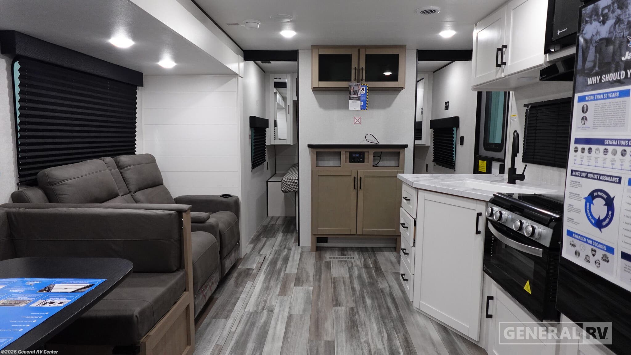 New 2026 Jayco Flight 321BDS available in Brownstown Township, Michigan