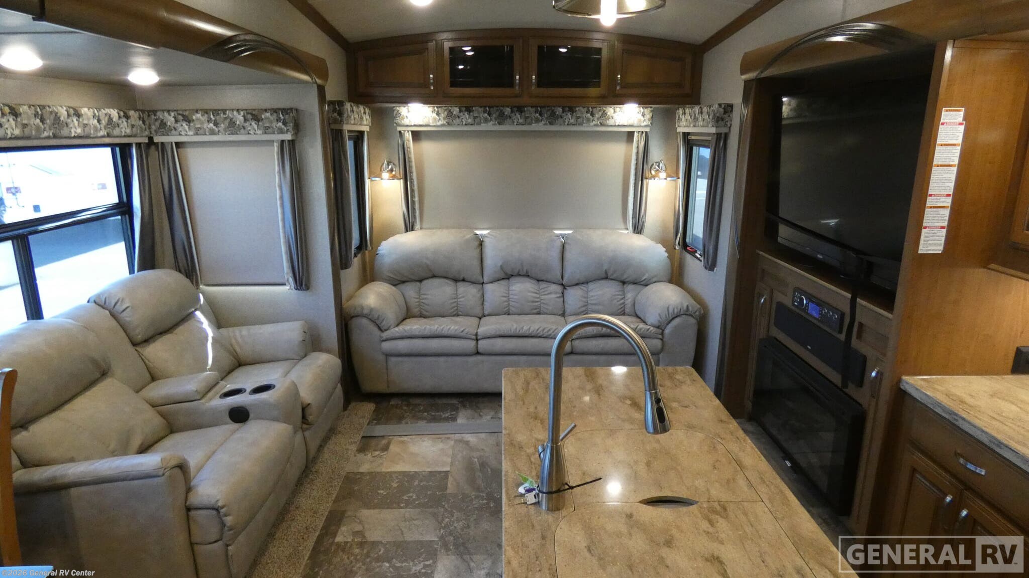 2018 Forest River Cedar Creek Hathaway Edition 34RL2 - Used Fifth Wheel For Sale by General RV Center in Brownstown Township, Michigan