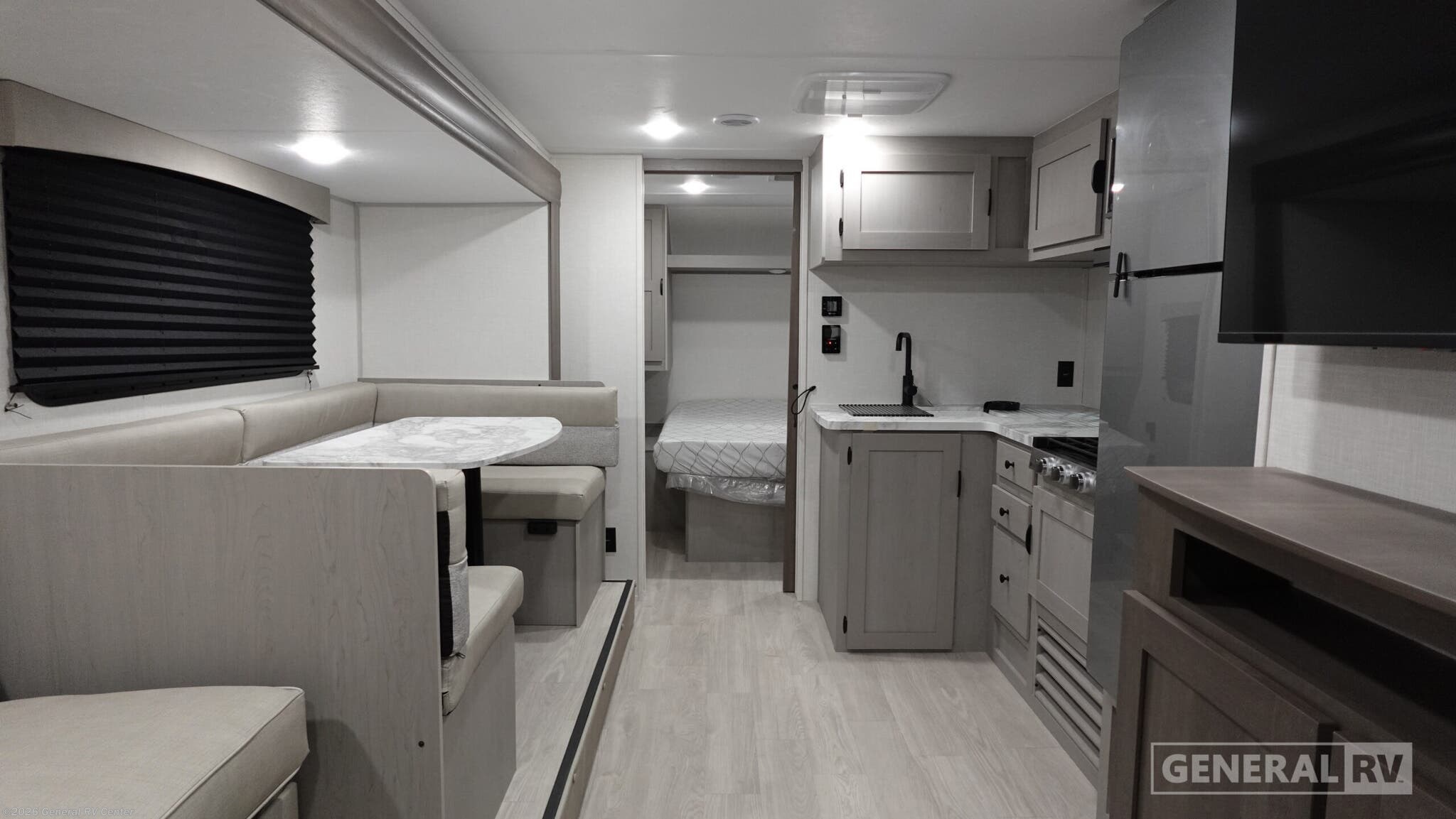 New 2026 Coachmen Clipper 25RB available in Brownstown Township, Michigan