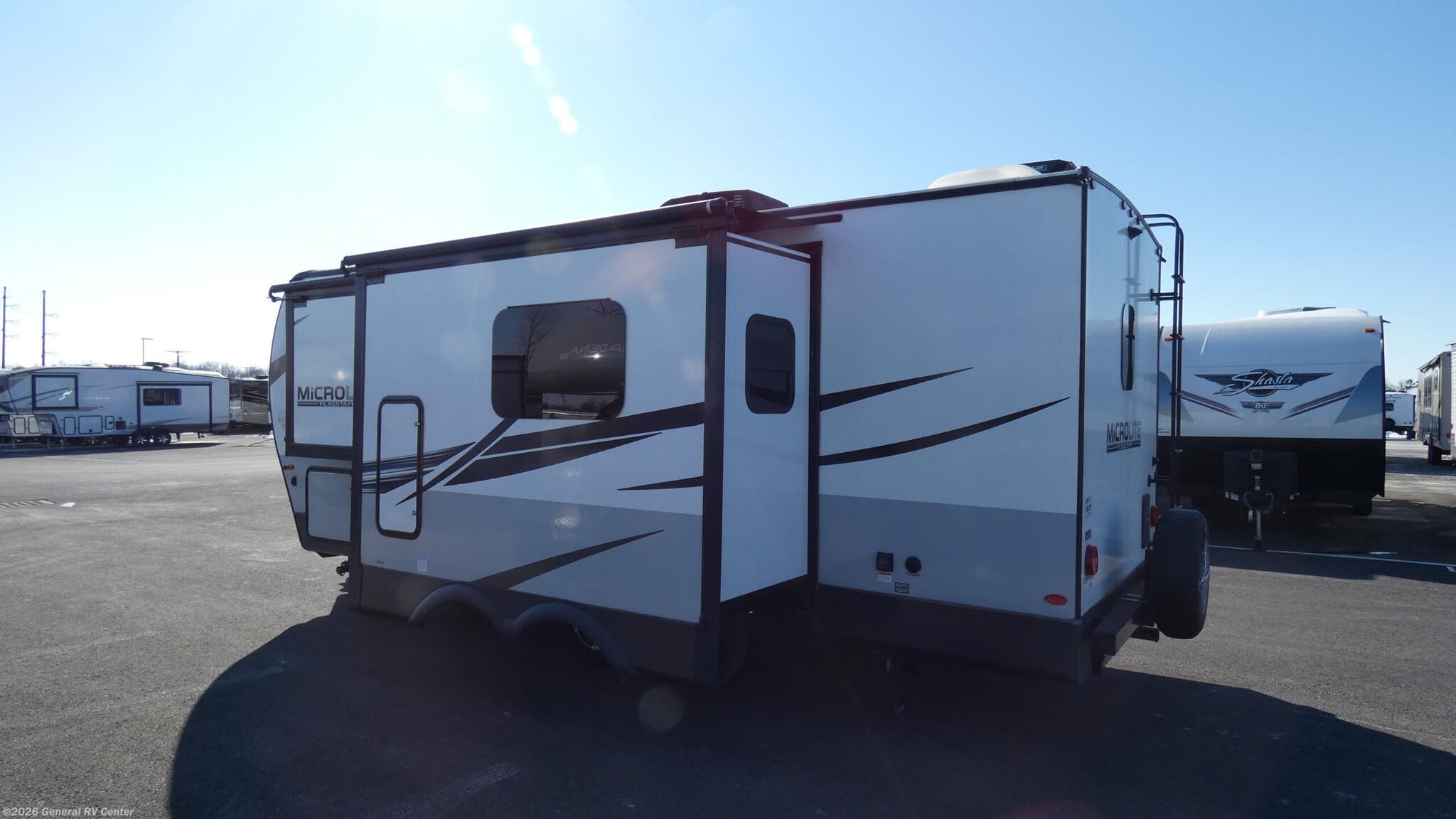 2022 Flagstaff Micro Lite 25FBLS by Forest River from General RV Center in Brownstown Township, Michigan