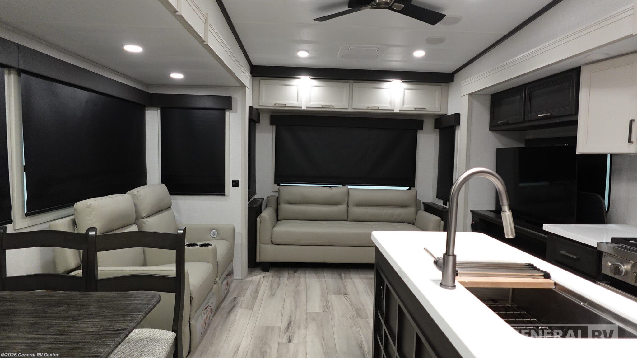 2026 Keystone Arcadia 3260RL - New Fifth Wheel For Sale by General RV Center in Brownstown Township, Michigan