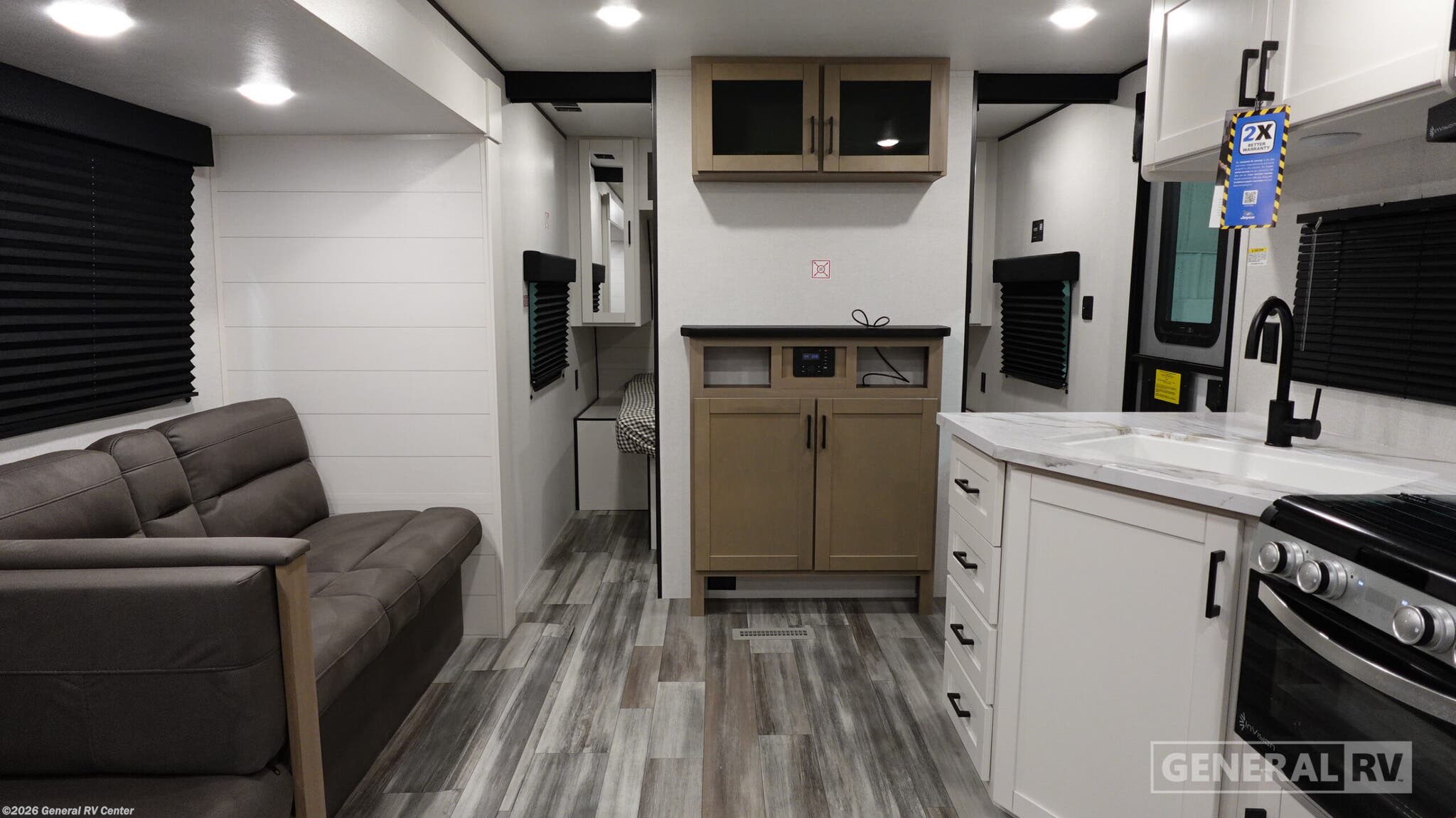 New 2026 Jayco Jay Flight SLX 321BDS available in Brownstown Township, Michigan