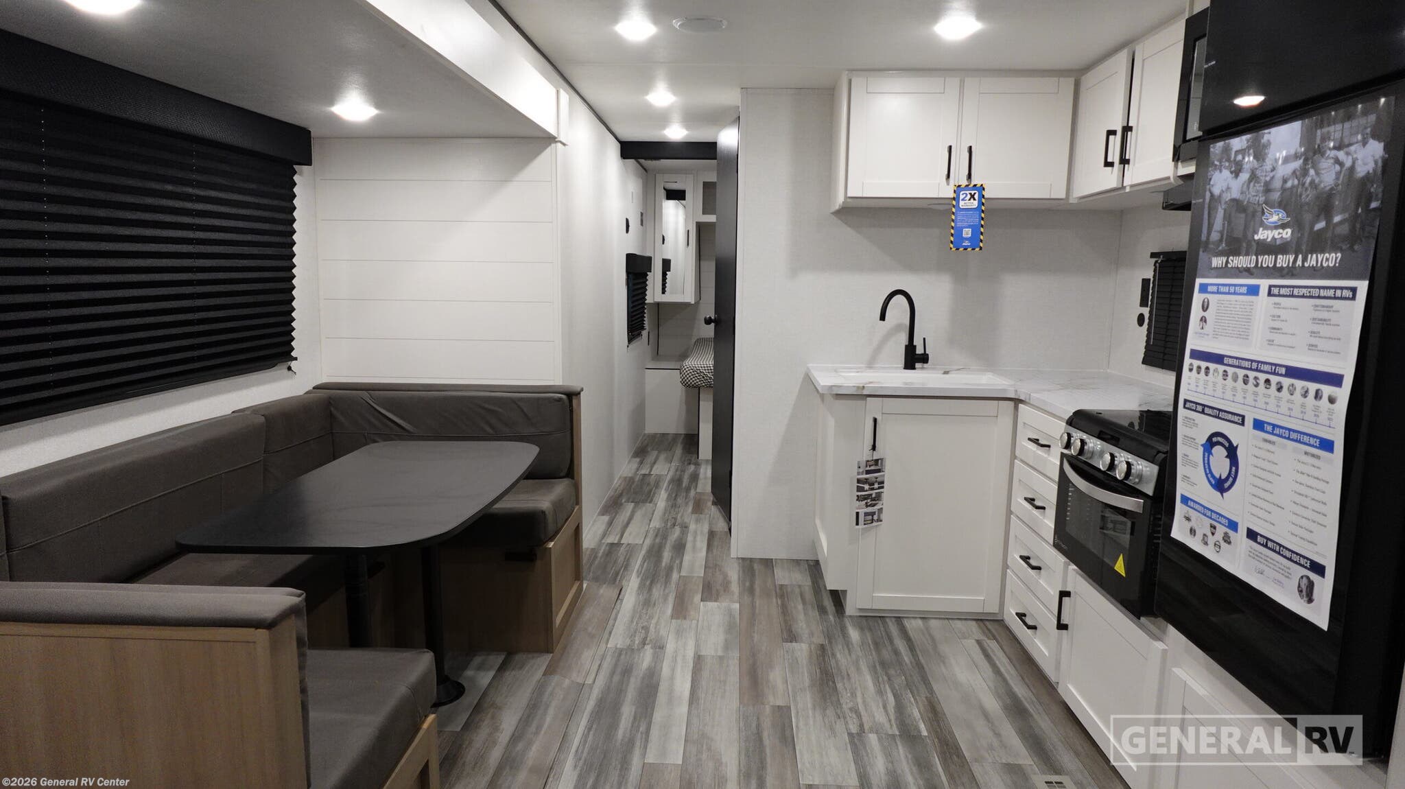 New 2026 Jayco Jay Flight SLX 330TBS available in Brownstown Township, Michigan