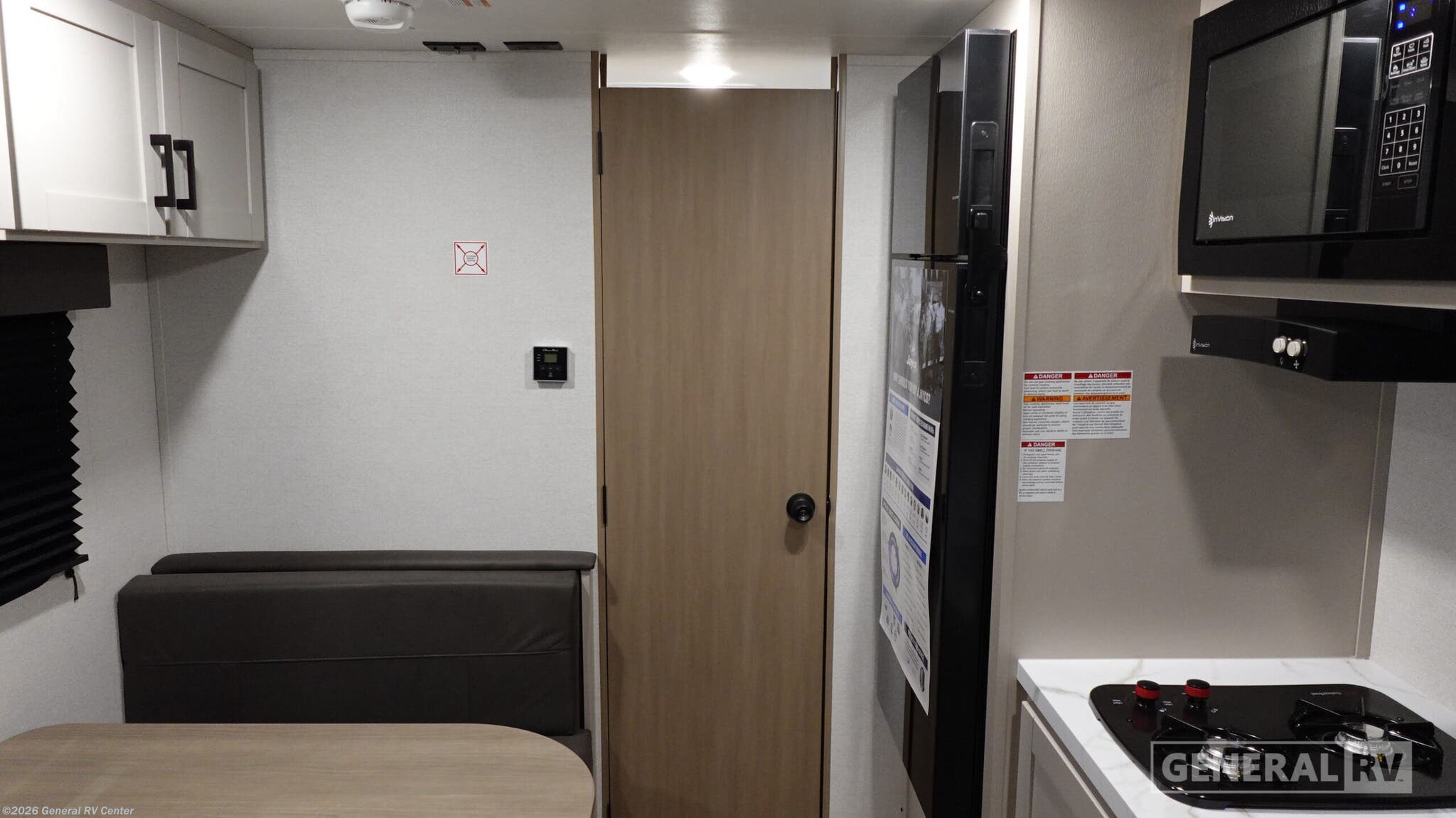 2026 Jayco Jay Flight SLX 175FQ - New Travel Trailer For Sale by General RV Center in Brownstown Township, Michigan