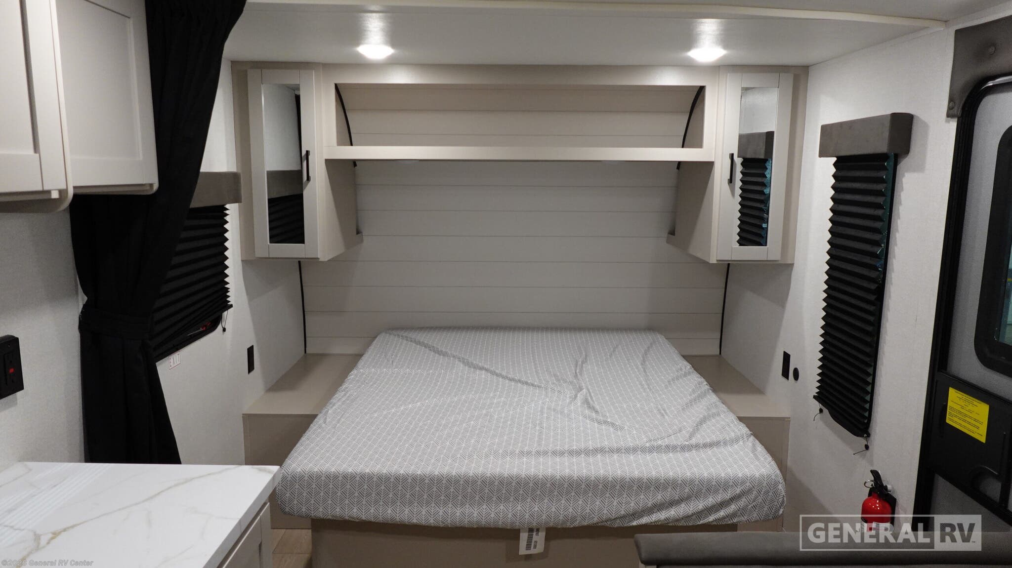 New 2026 Jayco Jay Flight SLX 175FQ available in Brownstown Township, Michigan