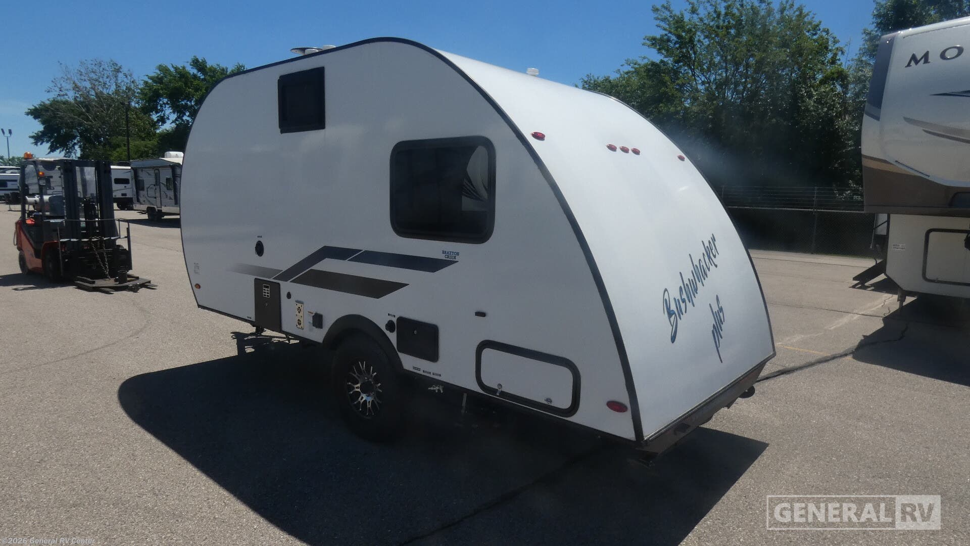 2023 Bushwhacker Plus 17FD by Braxton Creek from General RV Center in Brownstown Township, Michigan