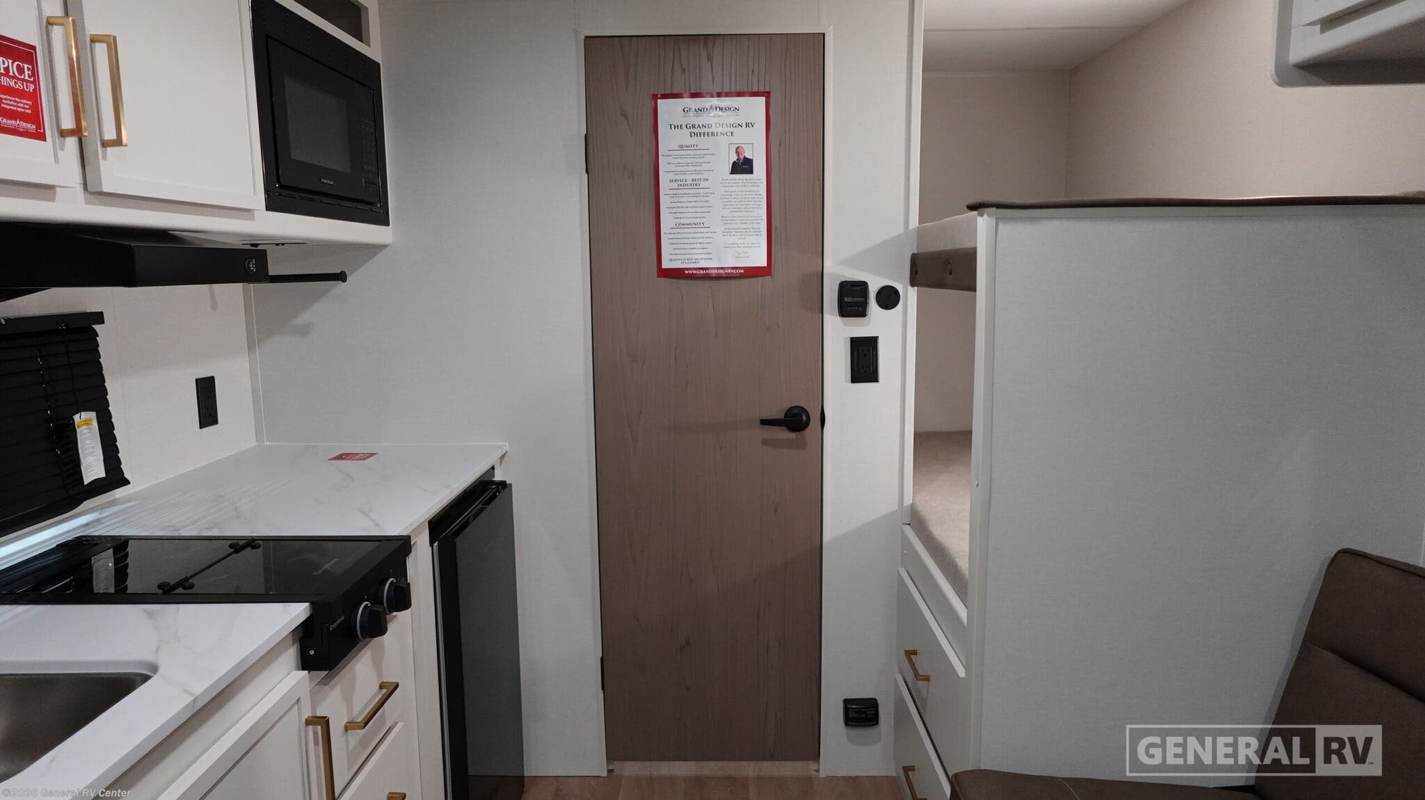 2027 Grand Design TRANSCEND-ONE 151BH - New Travel Trailer For Sale by General RV Center in Brownstown Township, Michigan