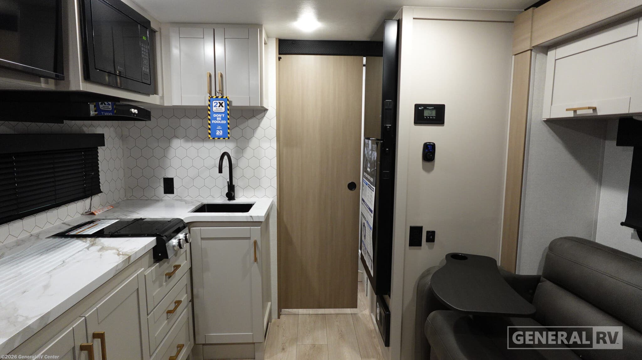 2027 Jayco Jay Feather 16RB - New Travel Trailer For Sale by General RV Center in Brownstown Township, Michigan