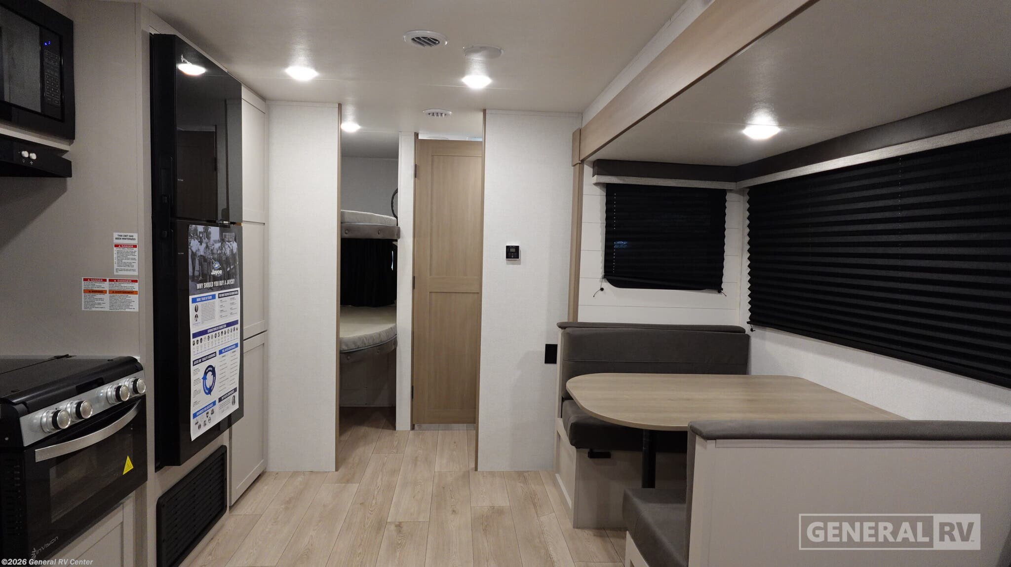 2027 Jayco FLIGHT 261BHS - New Travel Trailer For Sale by General RV Center in Brownstown Township, Michigan