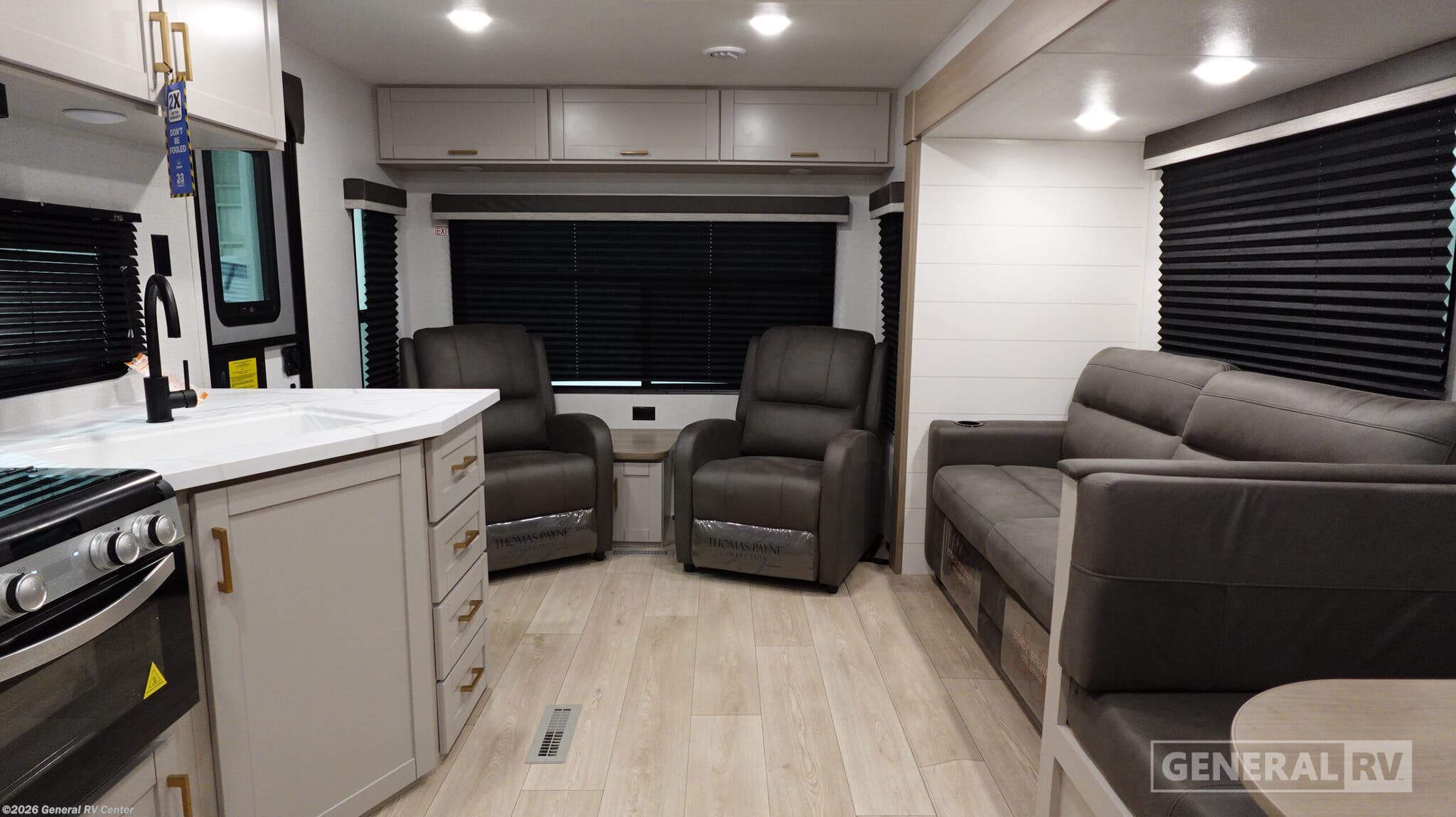 2027 Jayco FLIGHT 262RLS - New Travel Trailer For Sale by General RV Center in Brownstown Township, Michigan