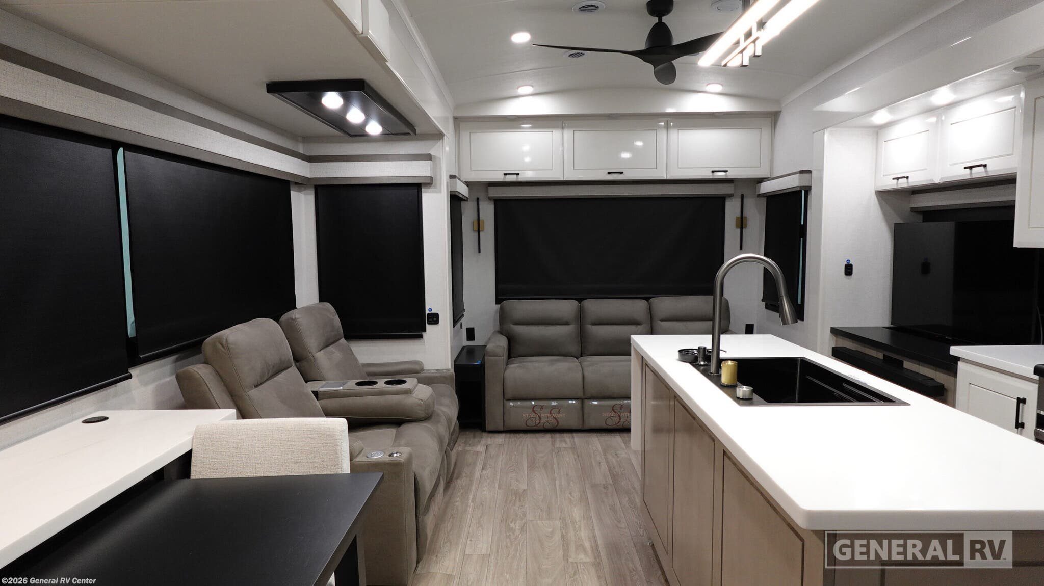2027 Jayco Pinnacle 36FBTS - New Fifth Wheel For Sale by General RV Center in Brownstown Township, Michigan