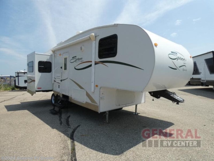 Used 2009 K-Z Spree 265RLS available in Mount Clemens, Michigan