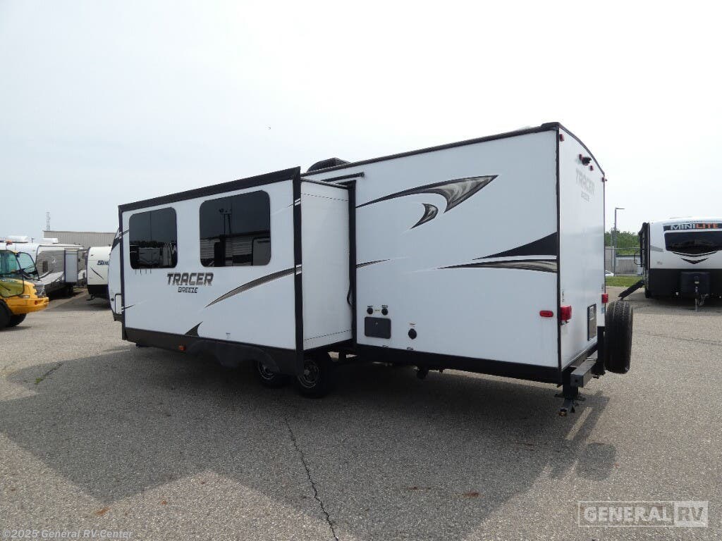 Used 2019 Prime Time Tracer 26DBS available in Mount Clemens, Michigan