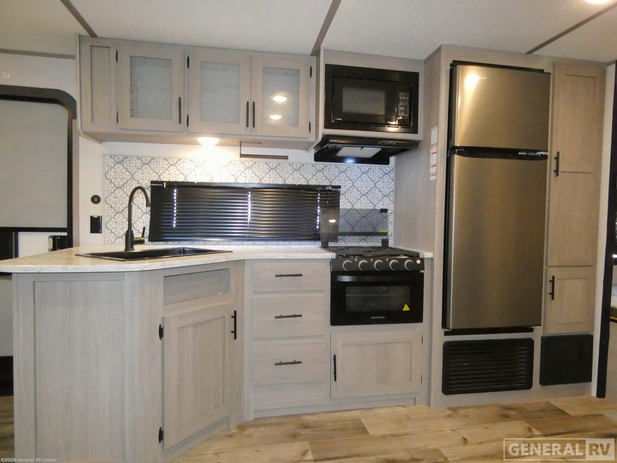 Used 2022 Dutchmen Coleman 262BH available in Mount Clemens, Michigan