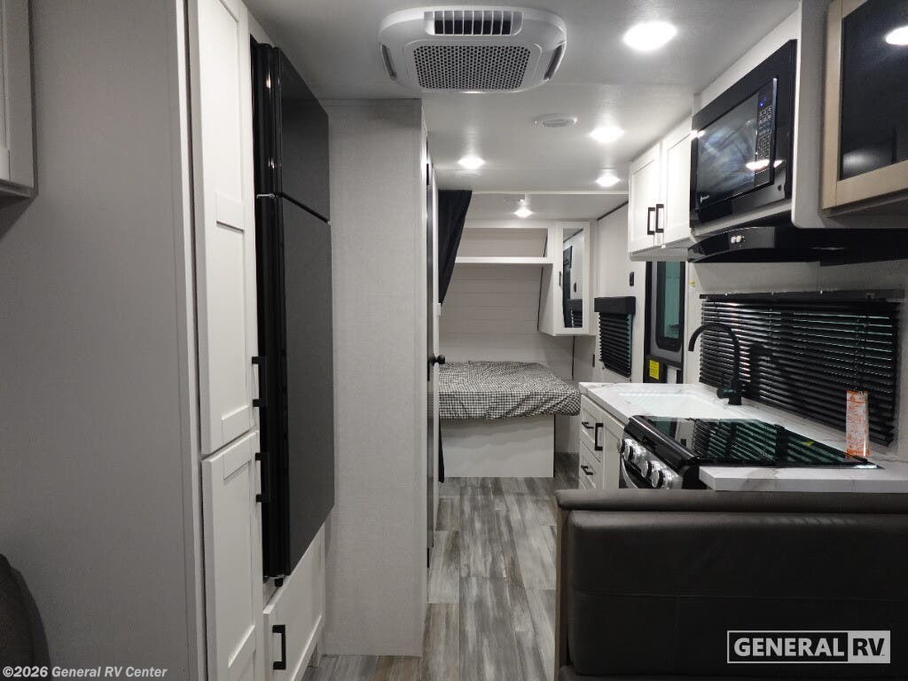 New 2026 Jayco Flight 210QB available in Mount Clemens, Michigan