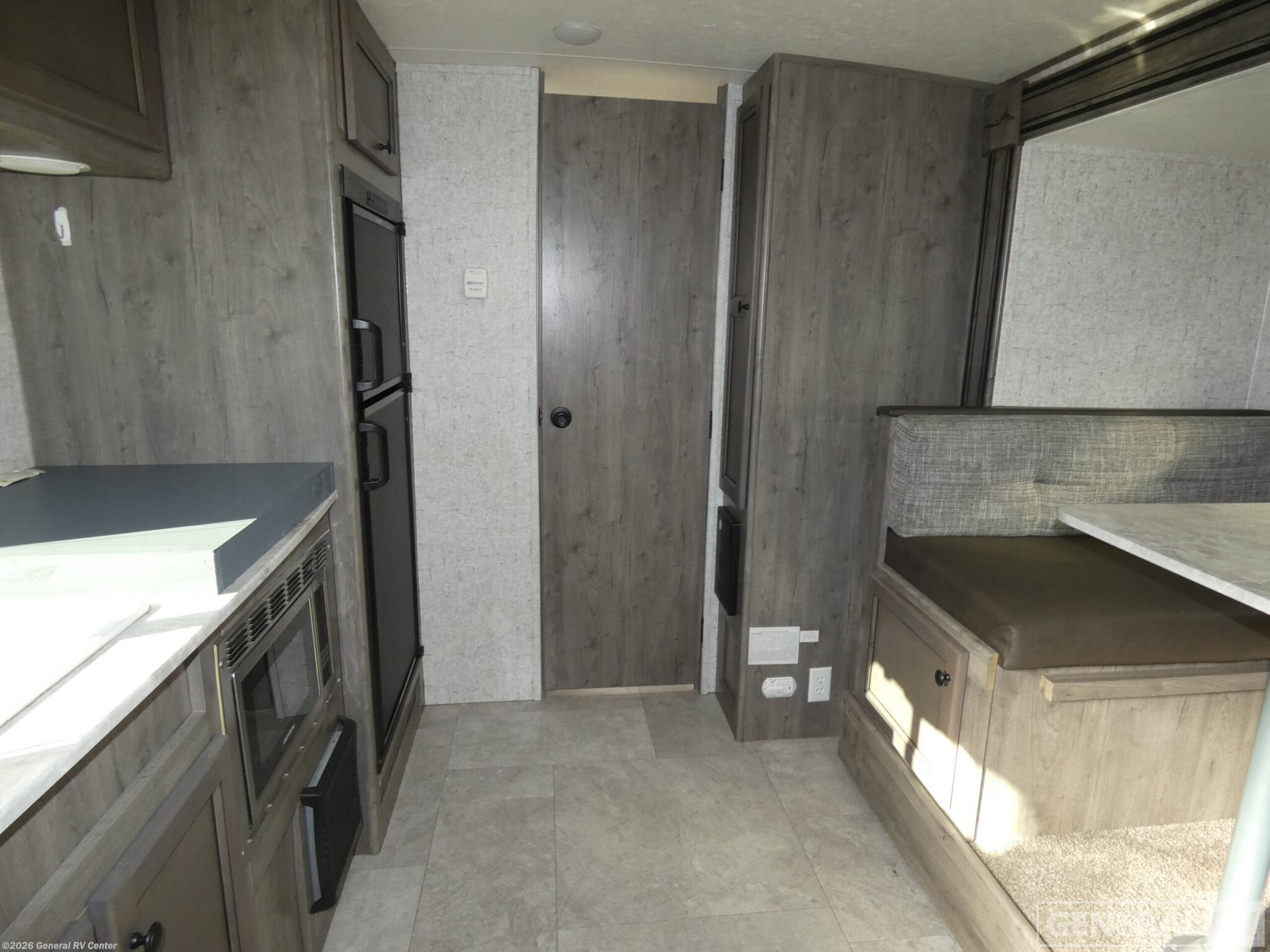 2020 Coachmen Apex Nano 191RBS - Used Travel Trailer For Sale by General RV Center in Mount Clemens, Michigan