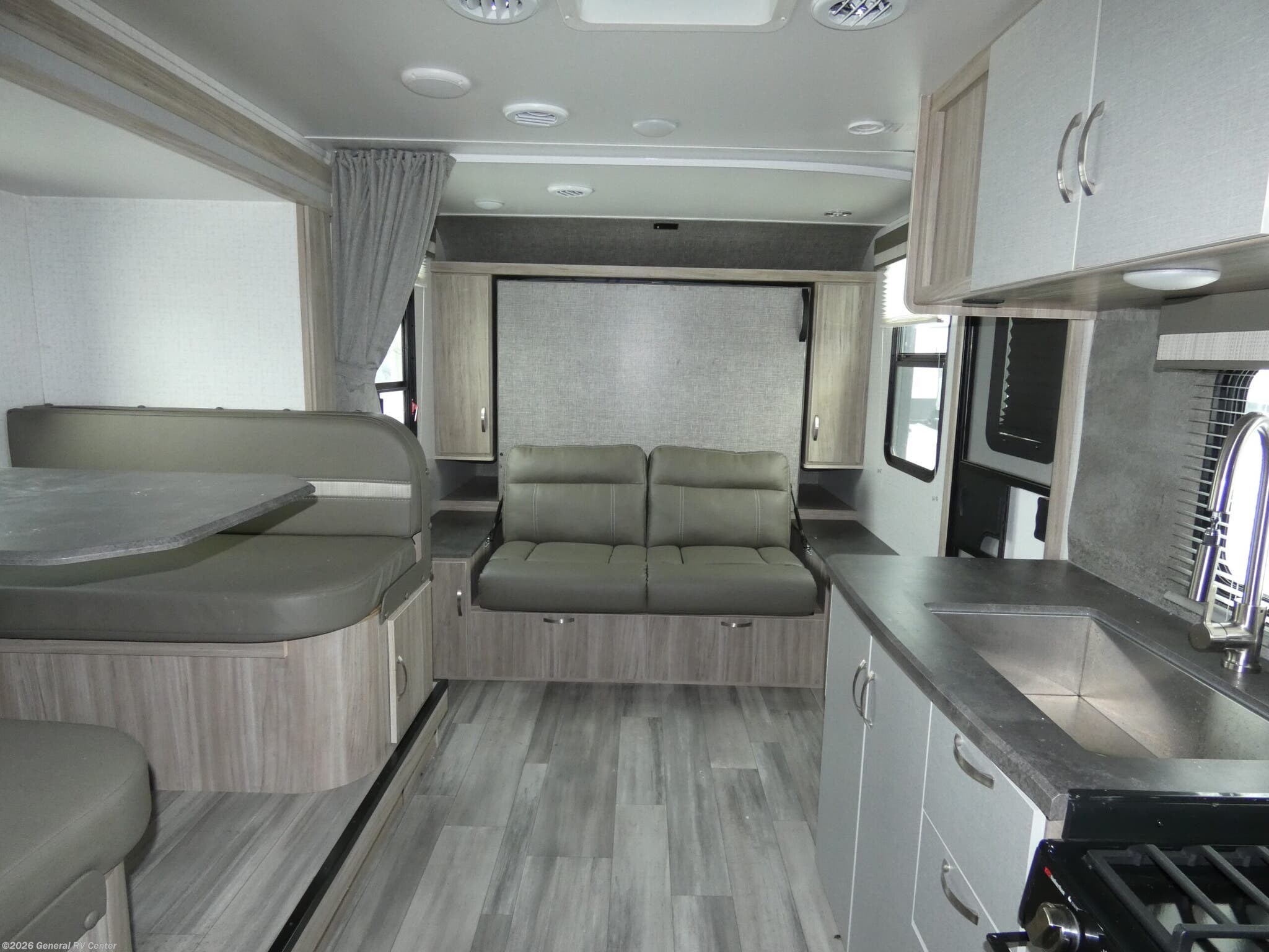 Used 2022 Winnebago Micro Minnie 2306BHS available in Mount Clemens, Michigan