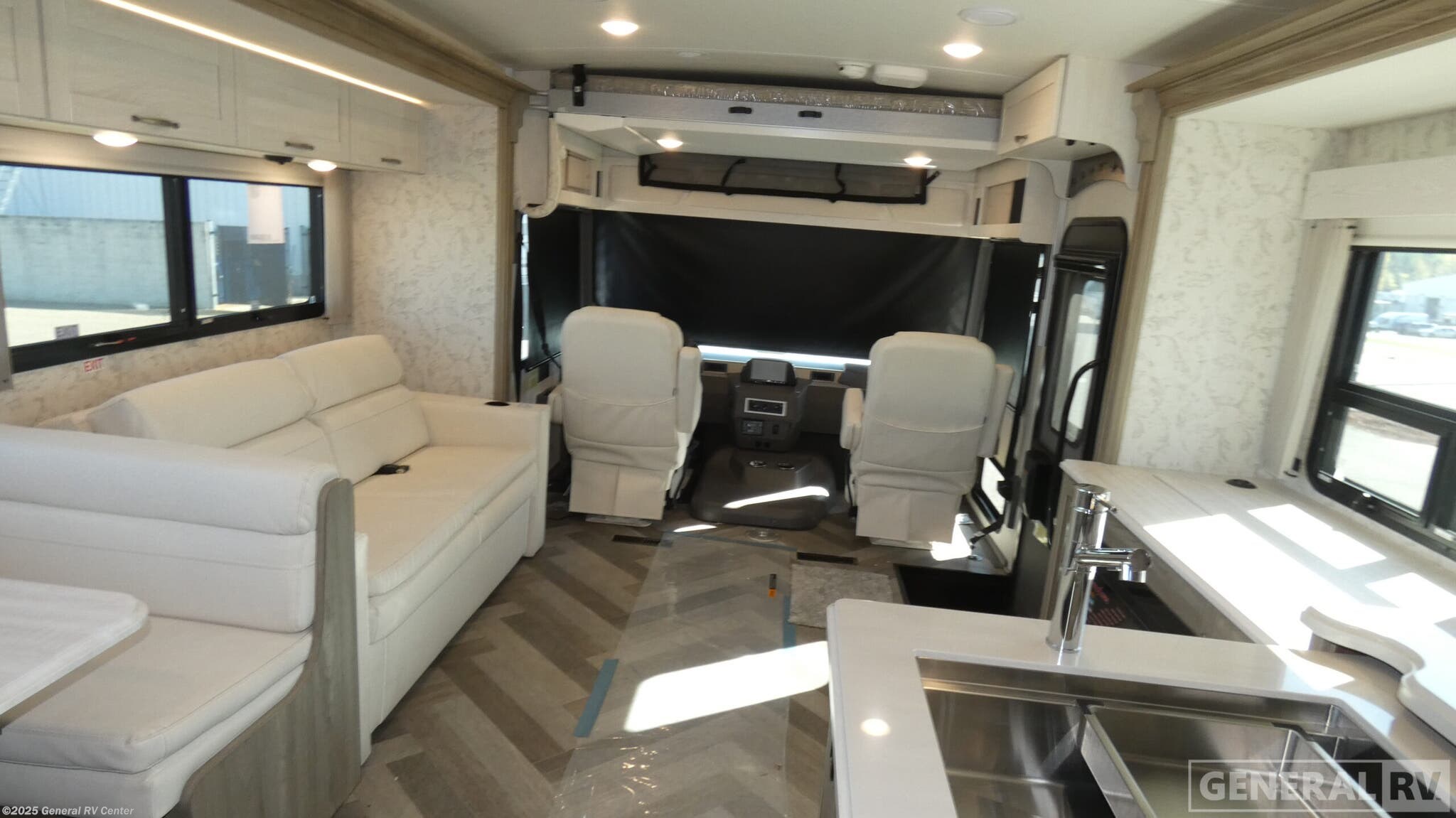 New 2025 Winnebago Adventurer 36Z available in Mount Clemens, Michigan
