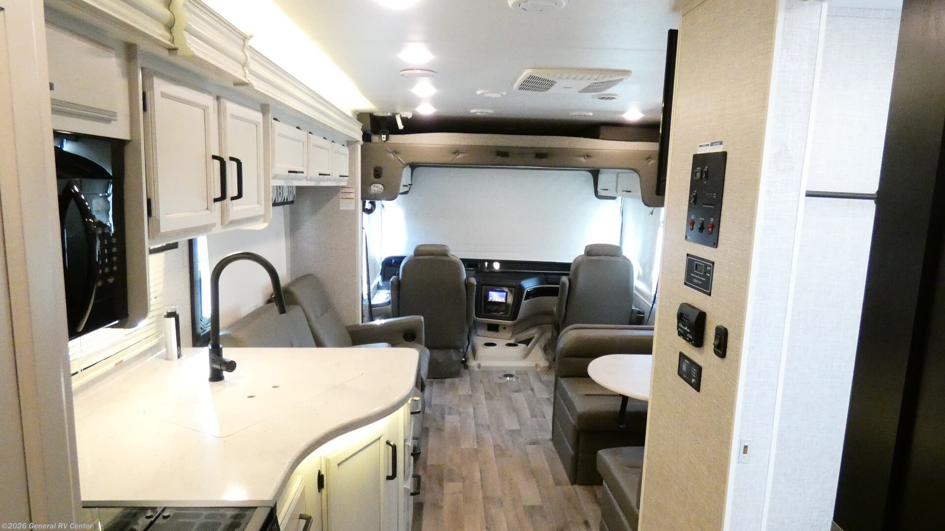 Used 2022 Jayco Alante 29S available in Mount Clemens, Michigan