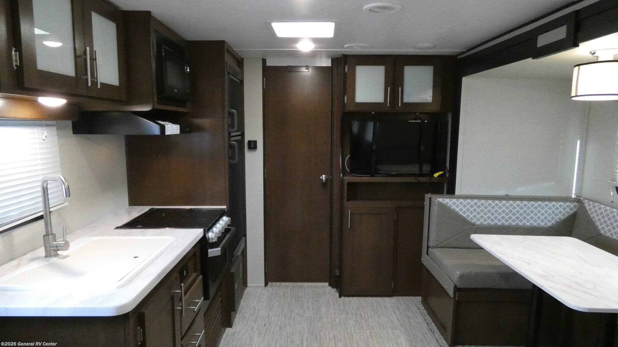 2019 Prime Time Tracer Breeze 19MRB - Used Travel Trailer For Sale by General RV Center in Mount Clemens, Michigan