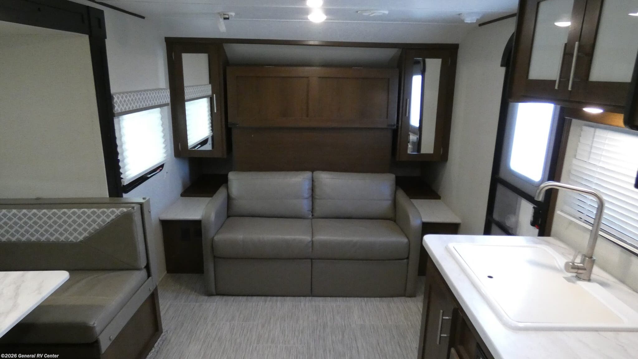 Used 2019 Prime Time Tracer Breeze 19MRB available in Mount Clemens, Michigan