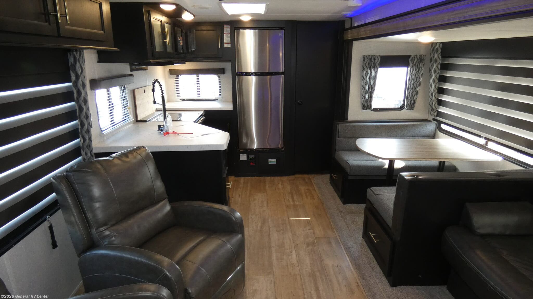 2021 Forest River Cherokee 304RK - Used Travel Trailer For Sale by General RV Center in Mount Clemens, Michigan