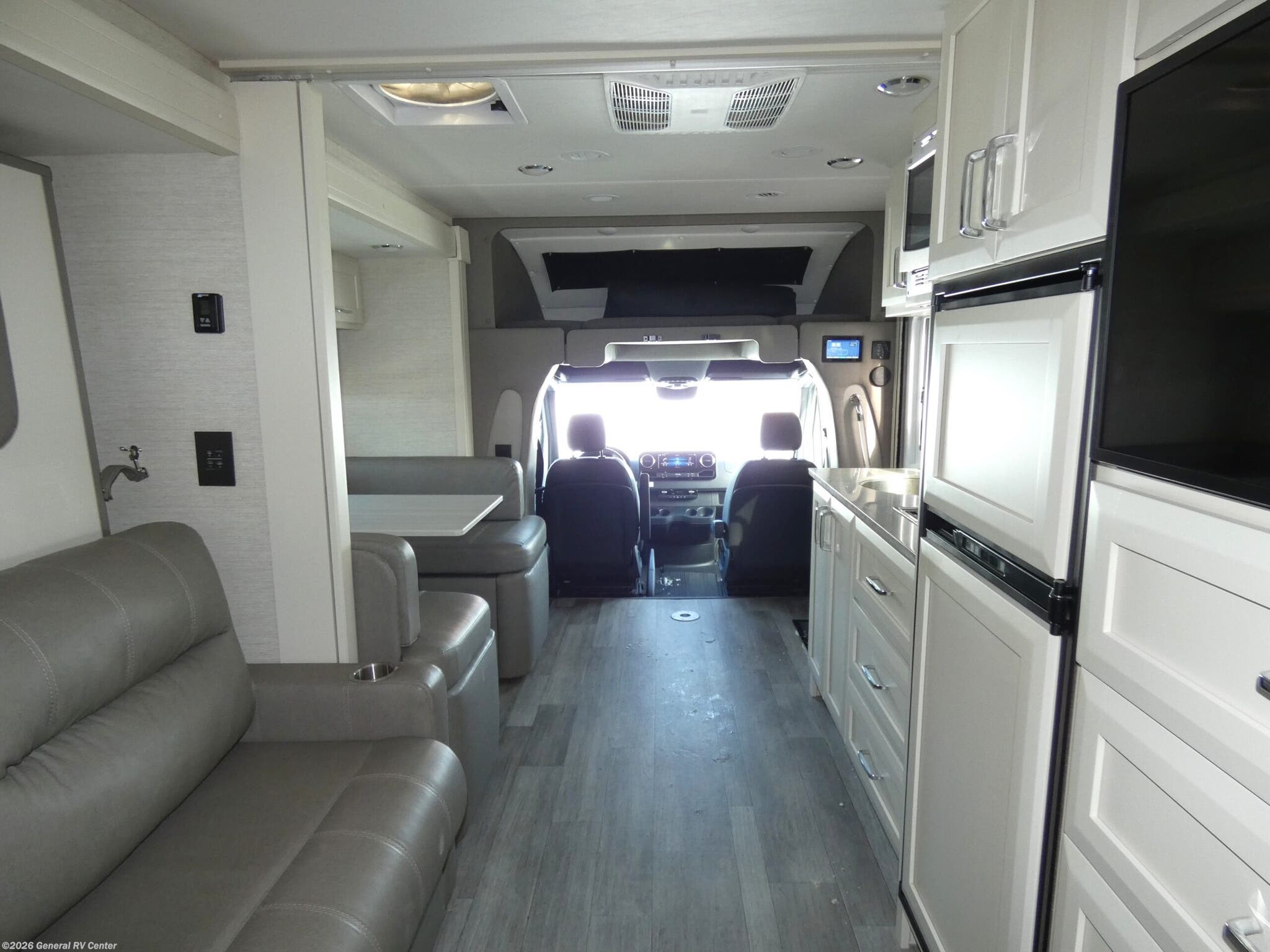 Used 2024 Tiffin Wayfarer 25RW available in Mount Clemens, Michigan