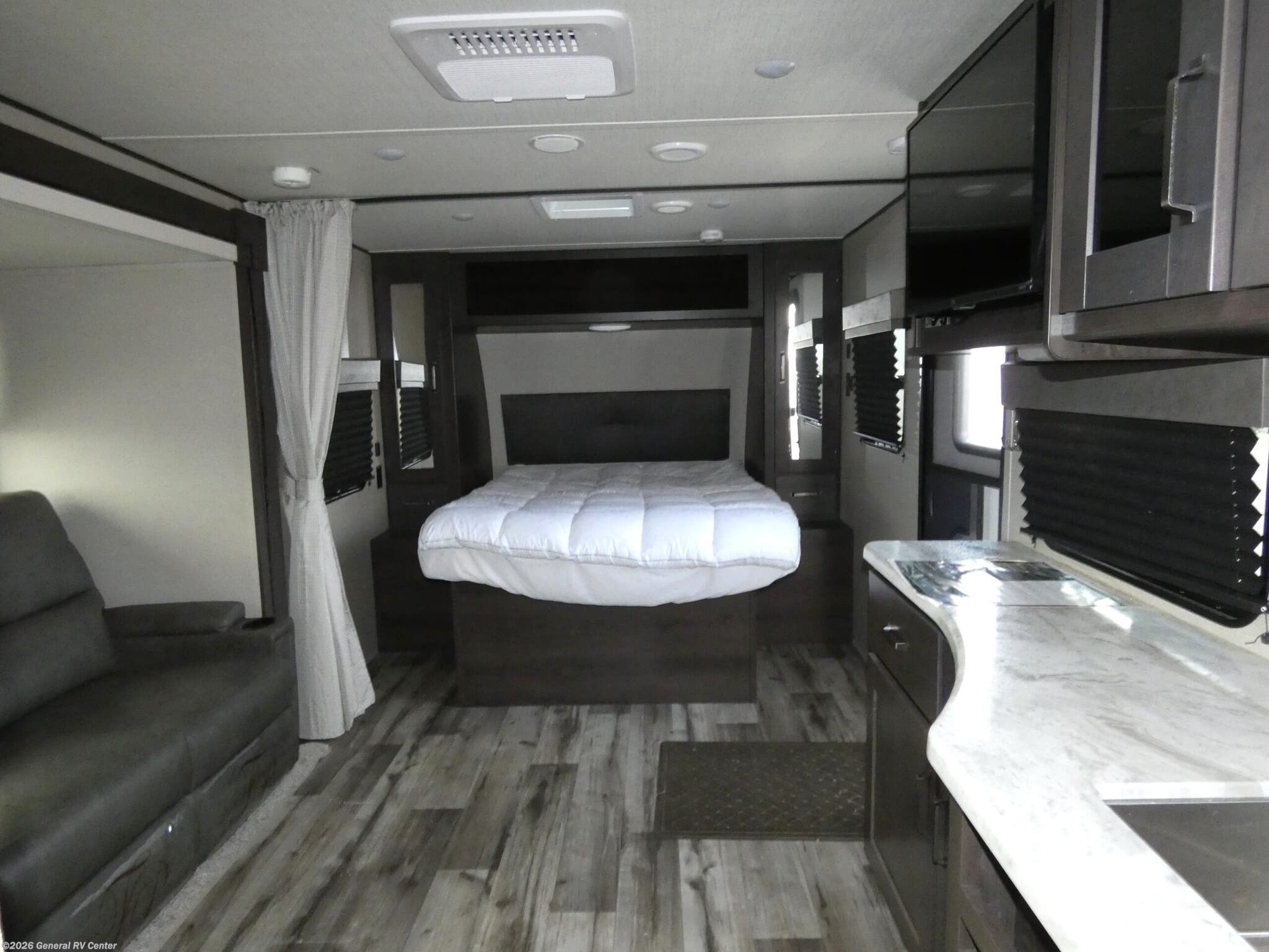 Used 2023 Grand Design TRANSCEND-Xplor 200MK available in Mount Clemens, Michigan