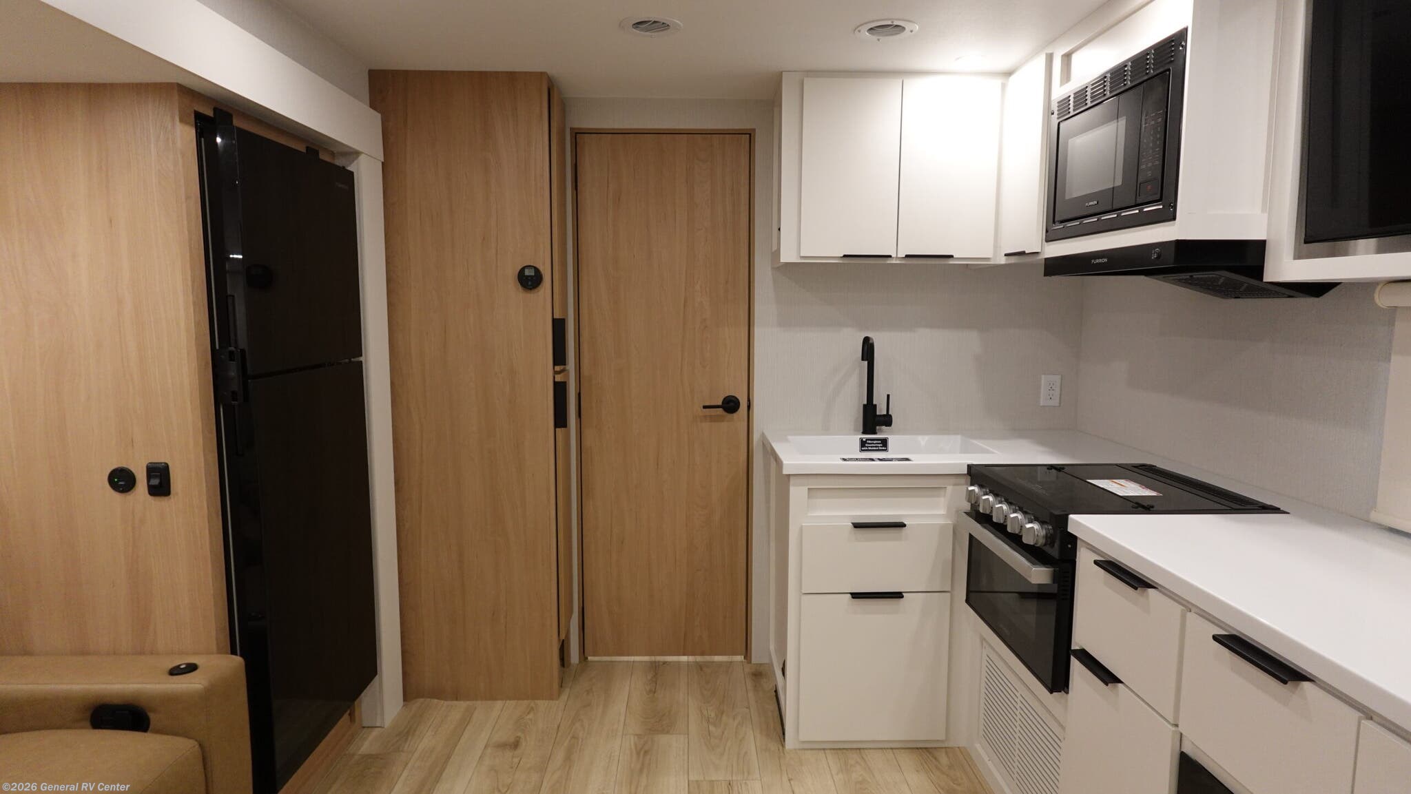 New 2026 Winnebago Thrive 25RLS available in Mount Clemens, Michigan