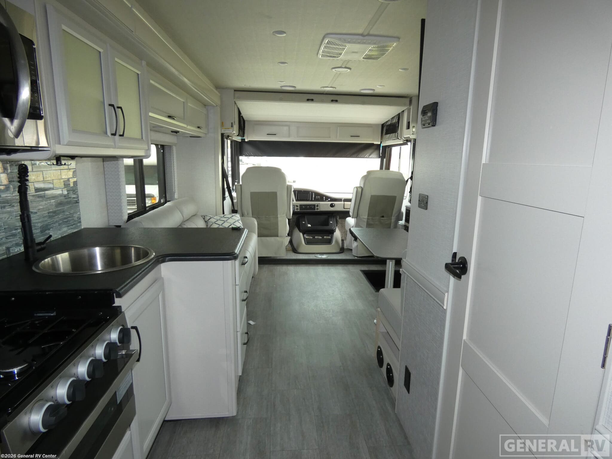 Used 2024 Holiday Rambler Admiral 29M available in Mount Clemens, Michigan