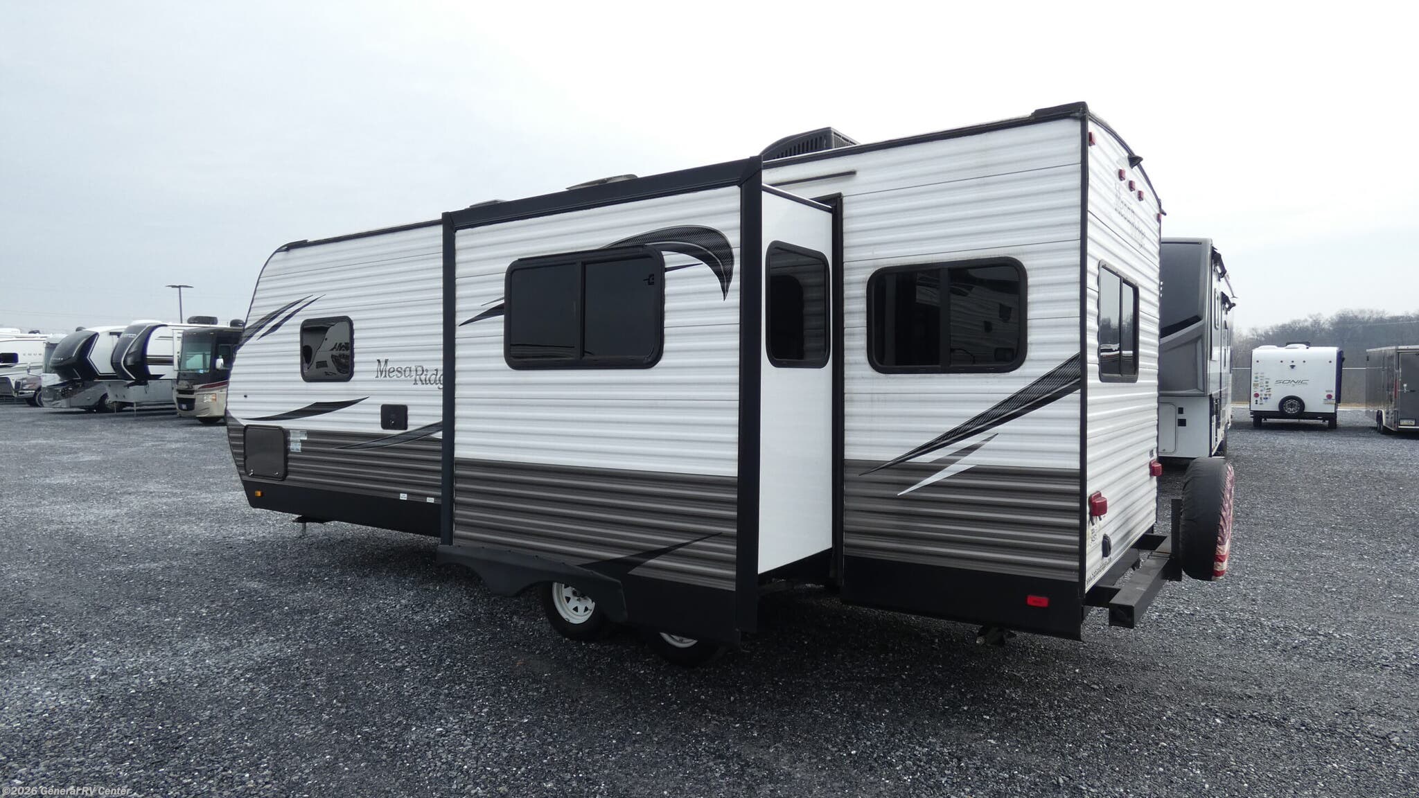 2020 Mesa Ridge Conventional MR23RLS by Highland Ridge from General RV Center in Mount Clemens, Michigan