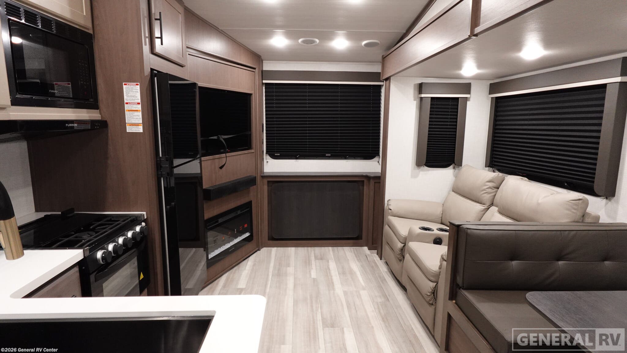 2026 Keystone Cougar 2400RE - New Fifth Wheel For Sale by General RV Center in Mount Clemens, Michigan