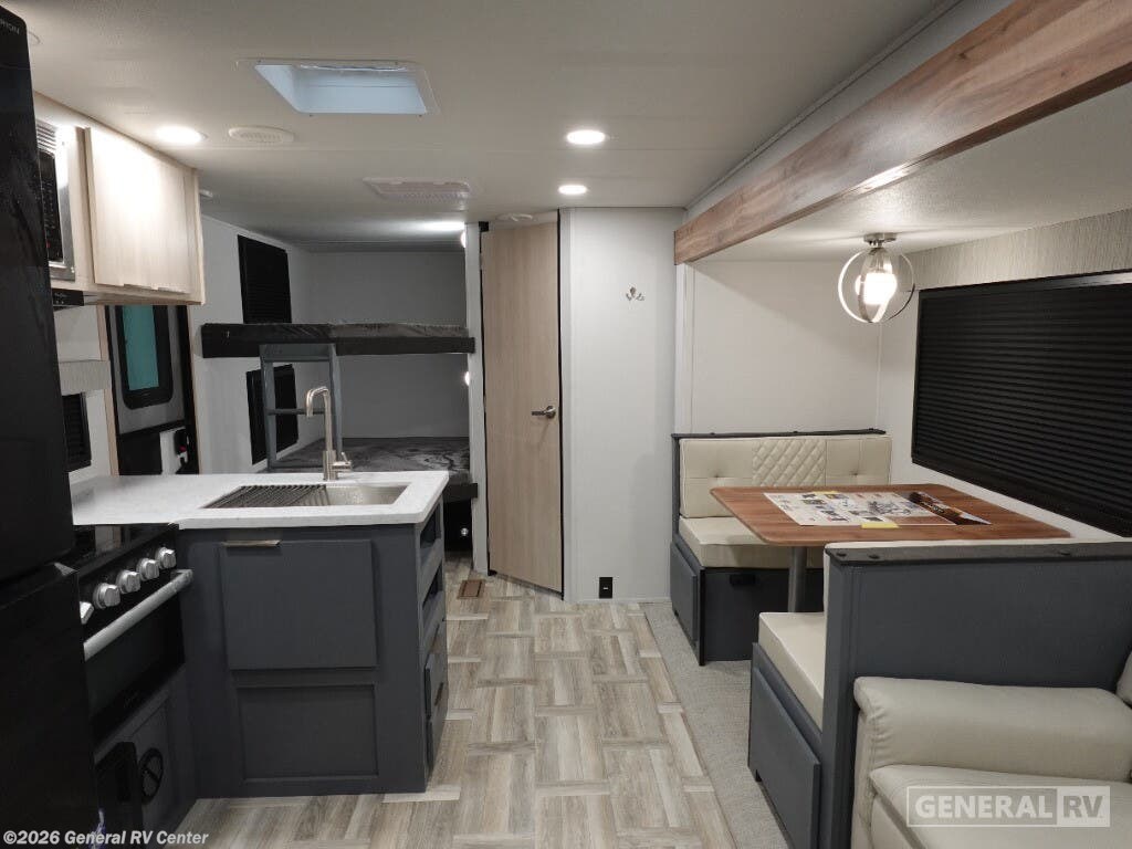 2025 Prime Time Tracer 275BH - New Travel Trailer For Sale by General RV Center in Mount Clemens, Michigan