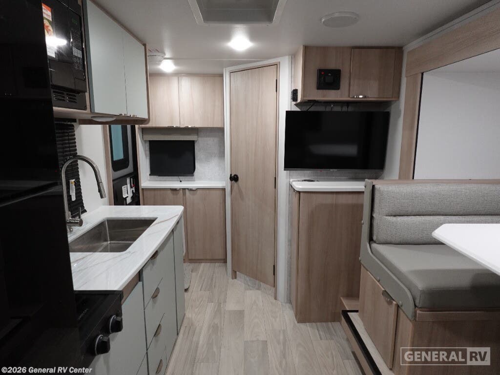 2025 Micro Minnie 1821FB by Winnebago from General RV Center in Mount Clemens, Michigan