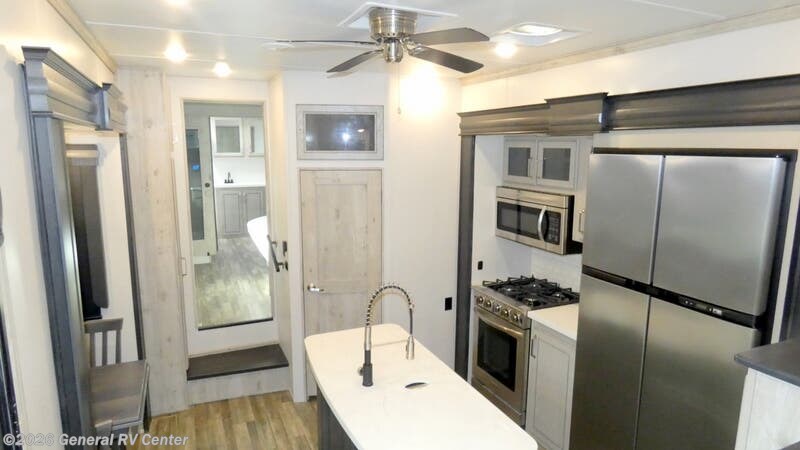 2022 Keystone Alpine 3700FL - Used Fifth Wheel For Sale by General RV Center in Mount Clemens, Michigan