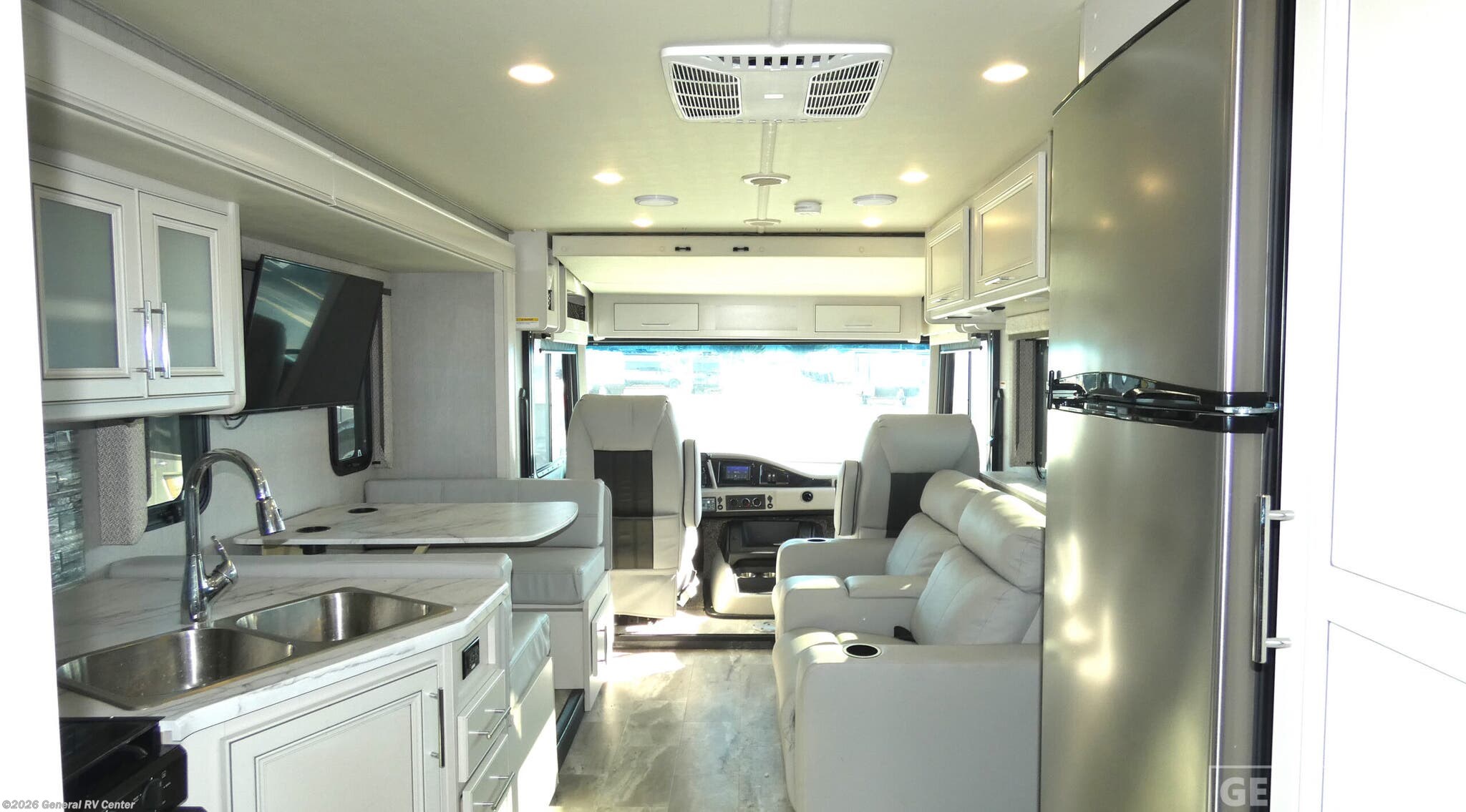 Used 2022 Holiday Rambler Admiral 28A available in Mount Clemens, Michigan