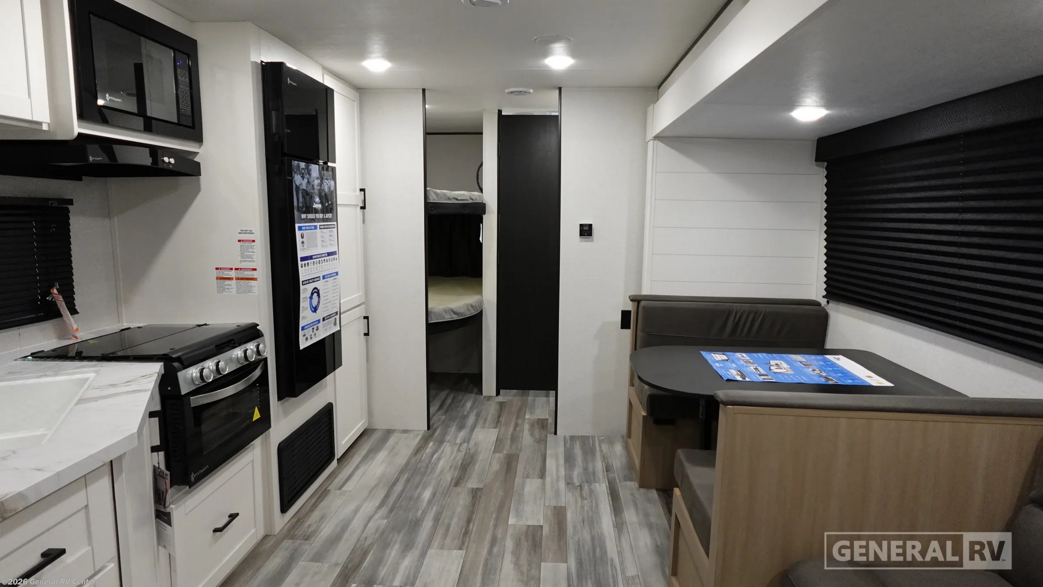 2026 Jayco Jay Flight SLX 261BHS - New Travel Trailer For Sale by General RV Center in Mount Clemens, Michigan