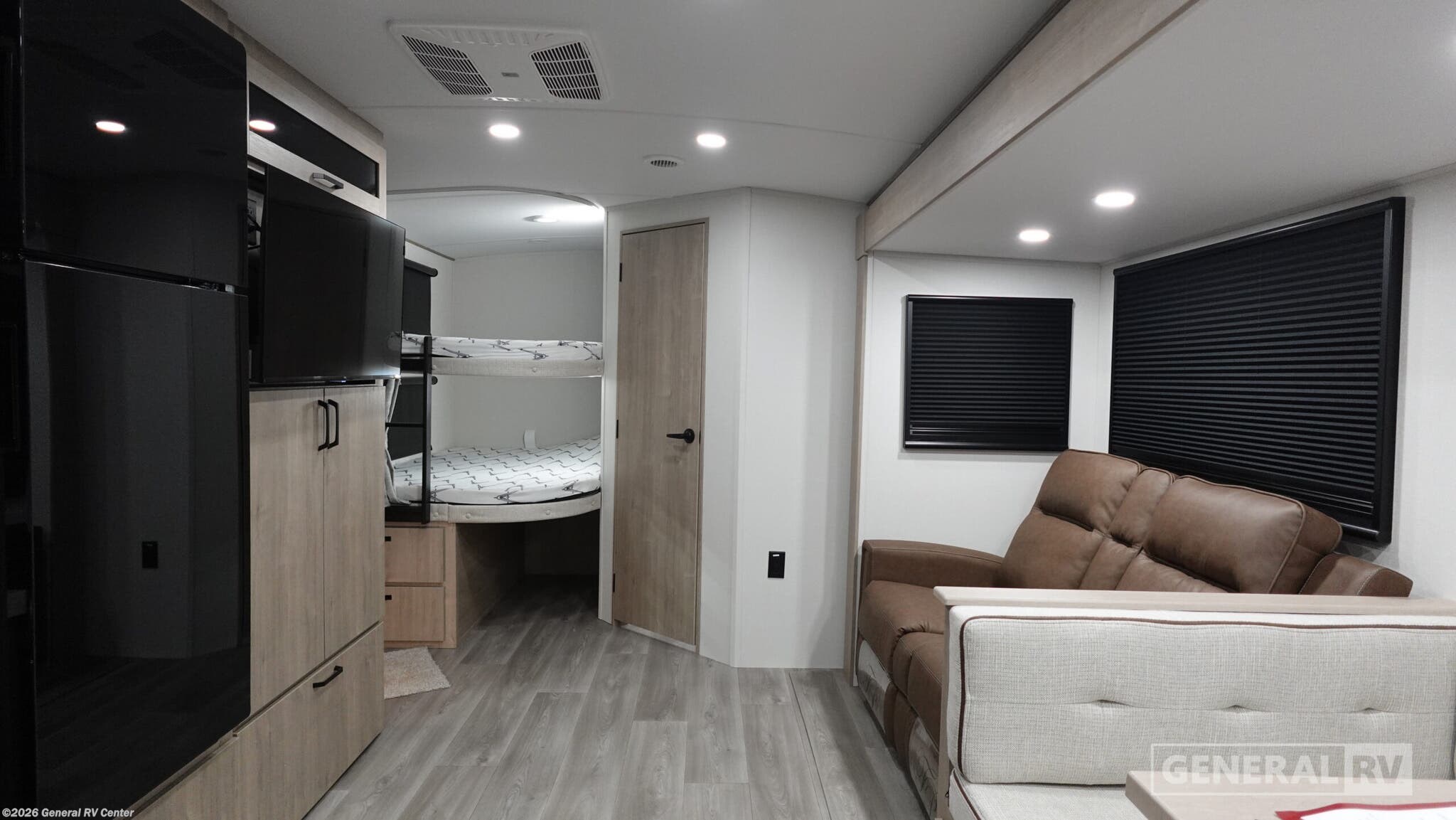 2026 Grand Design Imagine 2800BH - New Travel Trailer For Sale by General RV Center in Mount Clemens, Michigan