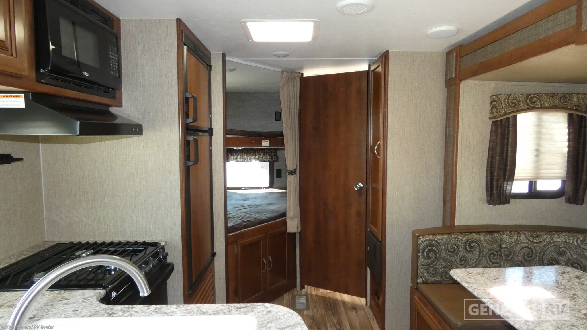 2018 Keystone Passport GT 2400BH - Used Travel Trailer For Sale by General RV Center in Mount Clemens, Michigan