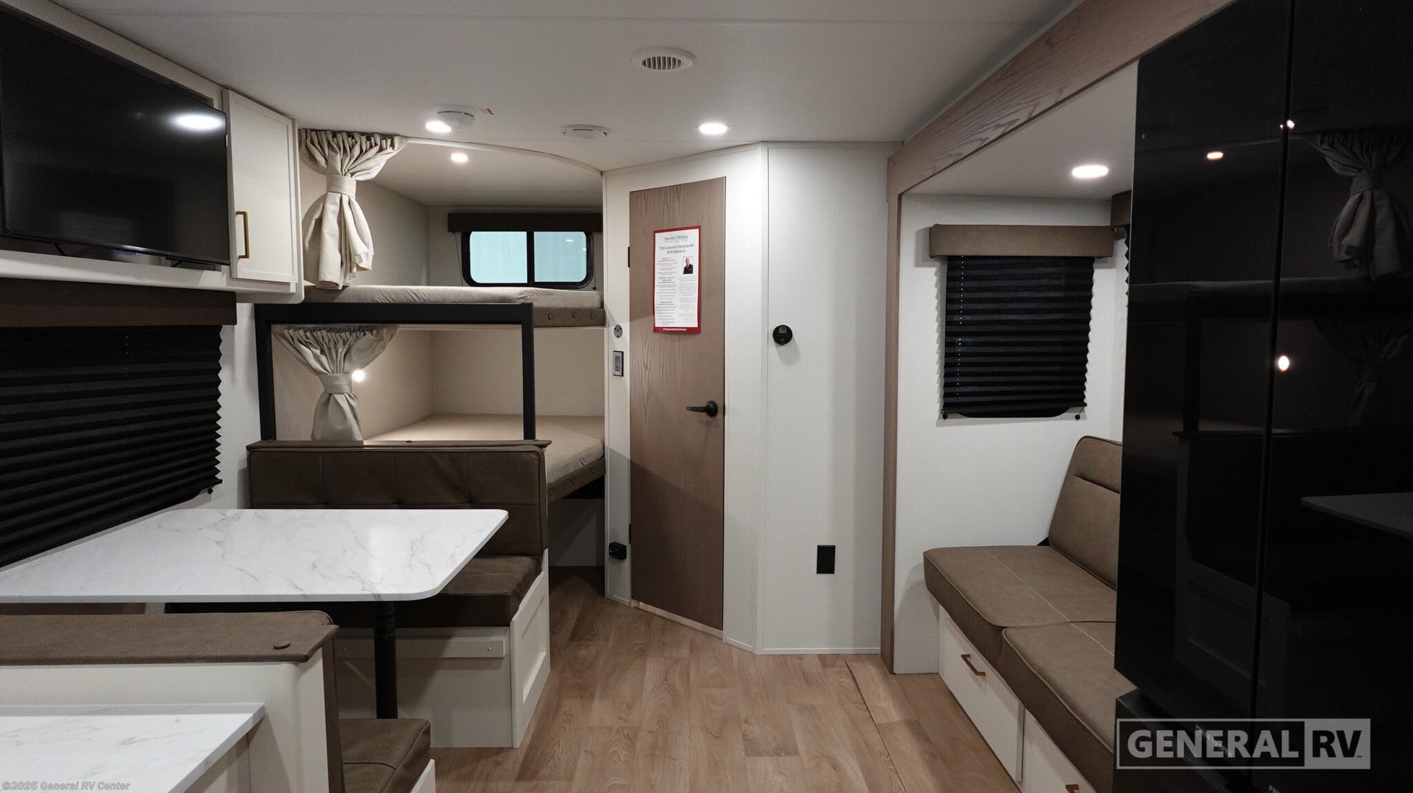 2026 Grand Design TRANSCEND-XPLOR 26BHX - New Travel Trailer For Sale by General RV Center in Mount Clemens, Michigan