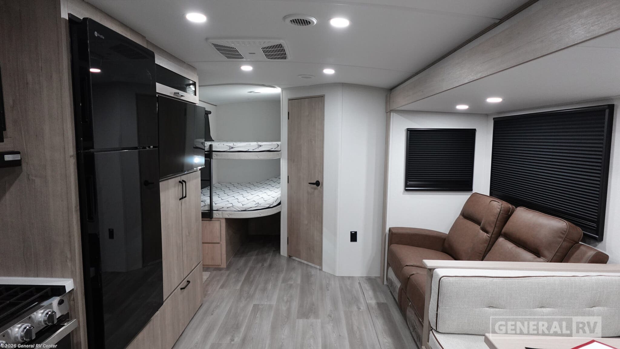 2026 Grand Design Imagine 2800BH - New Travel Trailer For Sale by General RV Center in Mount Clemens, Michigan