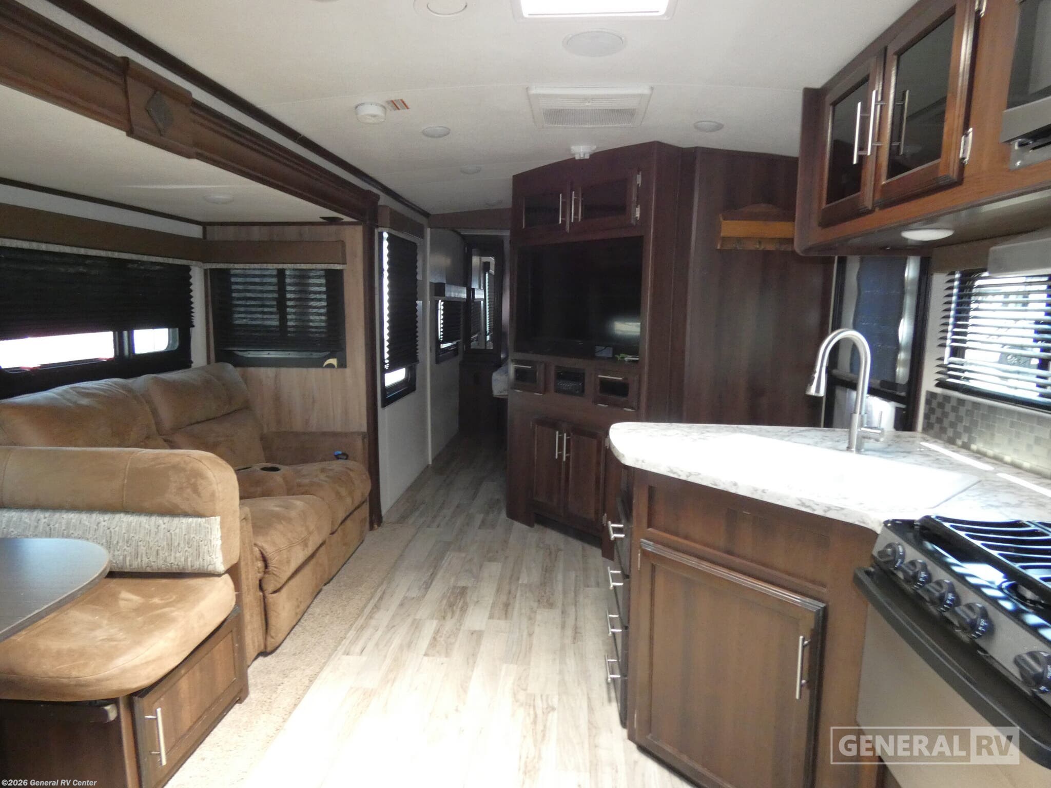 Used 2018 Jayco White Hawk 31BH available in Mount Clemens, Michigan