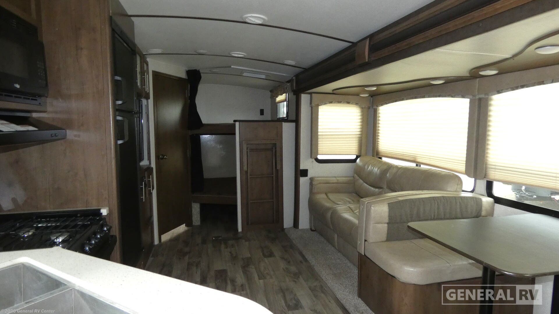 2018 Keystone Cougar Half Ton 29BHS - Used Travel Trailer For Sale by General RV Center in Mount Clemens, Michigan