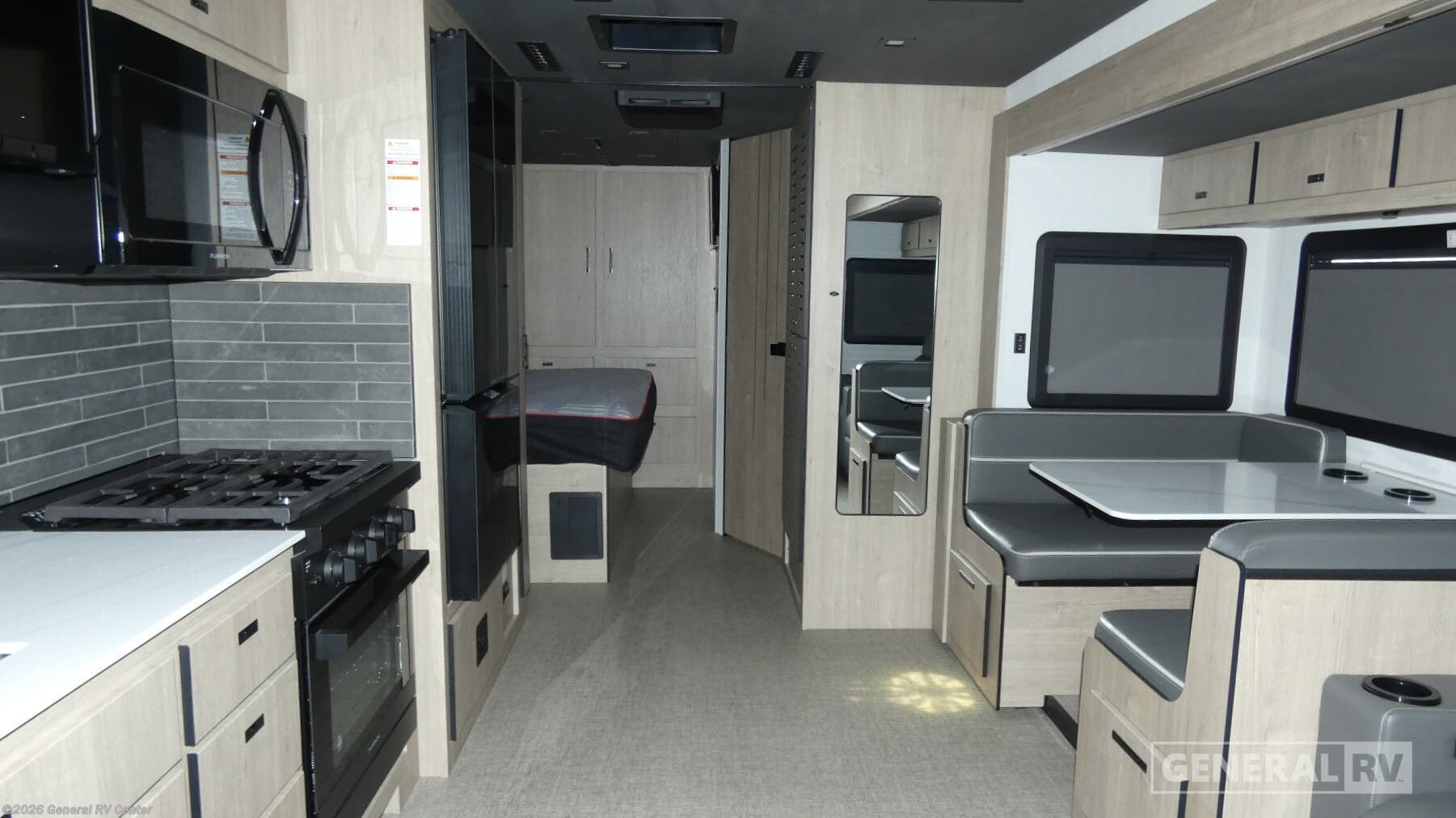 2026 Grand Design Lineage 31ZW - Used Super C For Sale by General RV Center in Mount Clemens, Michigan