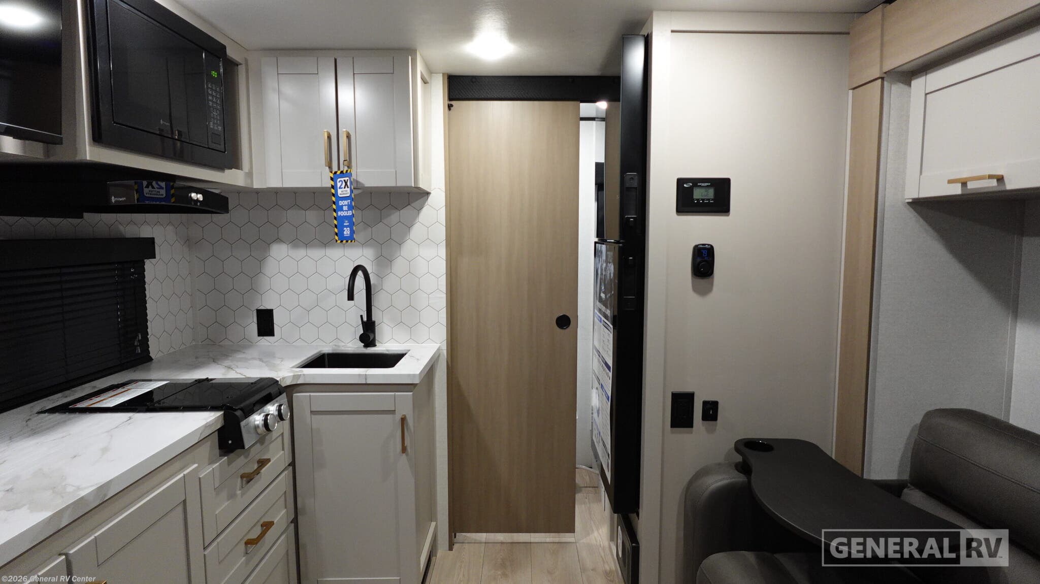 2026 Jayco Jay Feather 16RB - New Travel Trailer For Sale by General RV Center in Mount Clemens, Michigan