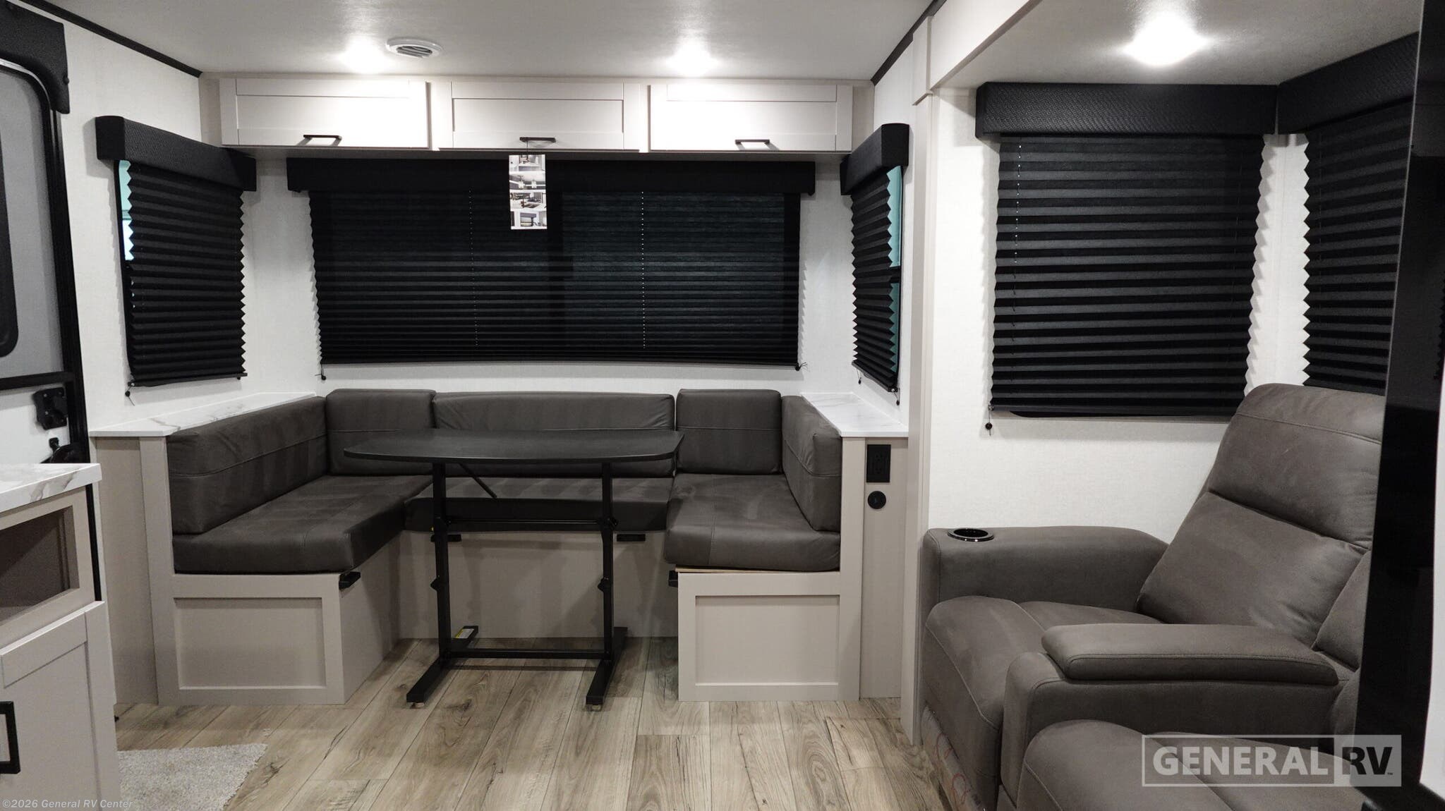 2026 Jayco Jay Feather SL 25RLSL - New Travel Trailer For Sale by General RV Center in Mount Clemens, Michigan