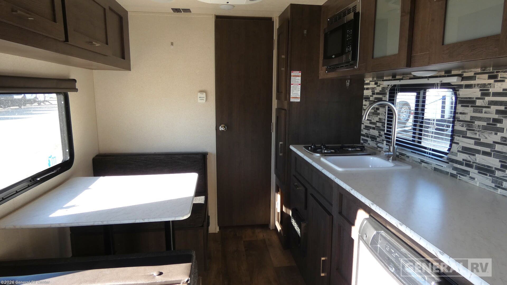 2018 Forest River Salem FSX 187RB - Used Travel Trailer For Sale by General RV Center in Mount Clemens, Michigan