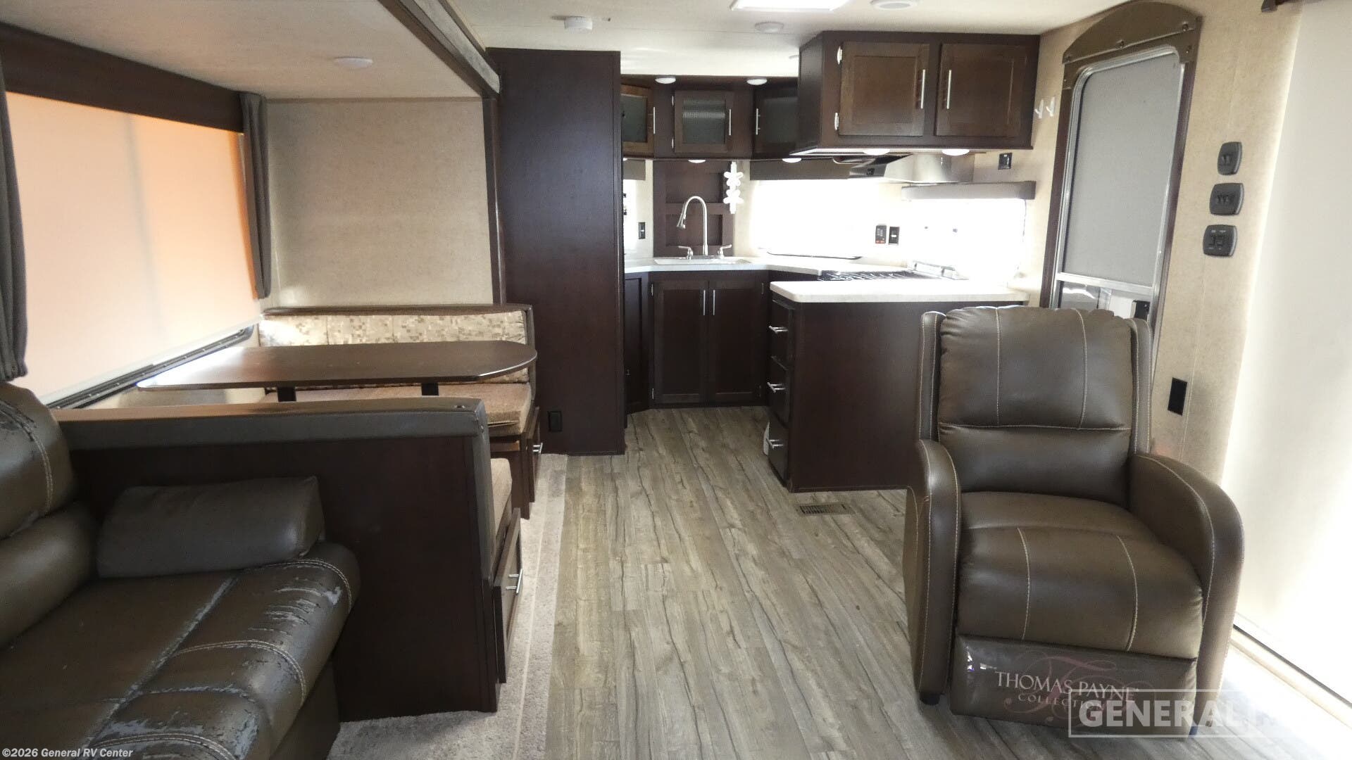 Used 2018 Forest River Cherokee 274VFK available in Mount Clemens, Michigan